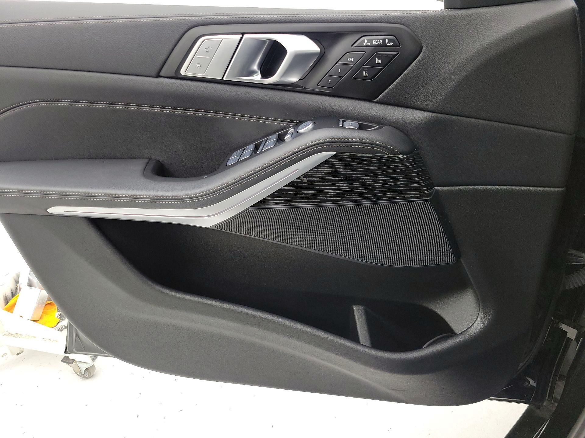 Thumbnail: 2022 BMW X7 - 12