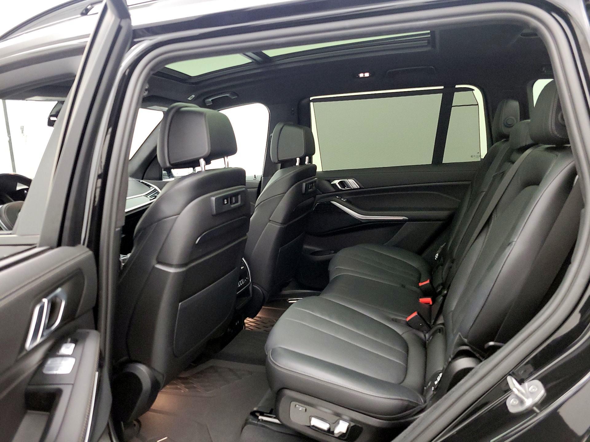 Thumbnail: 2022 BMW X7 - 20