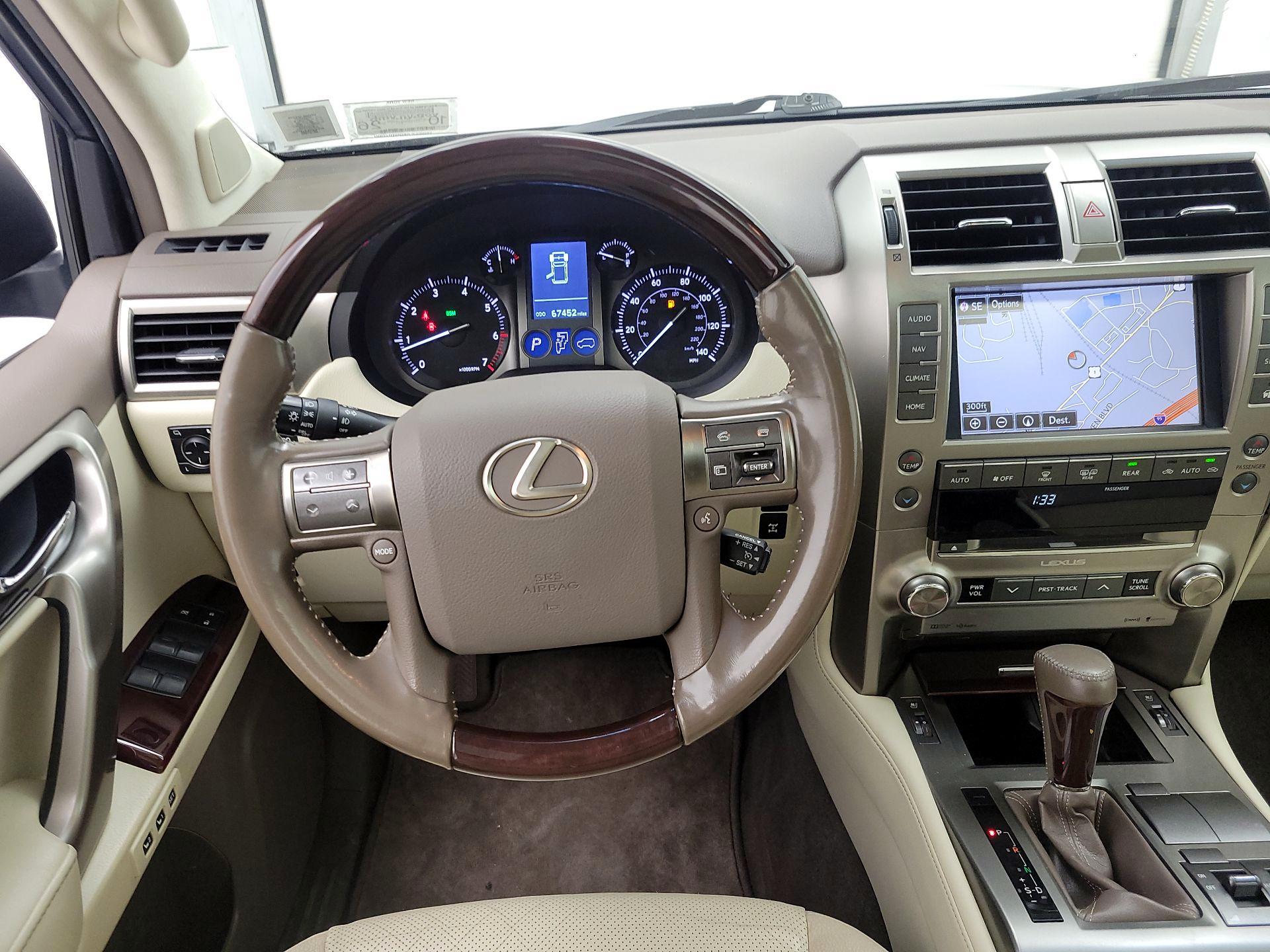 Thumbnail: 2019 Lexus GX - 10