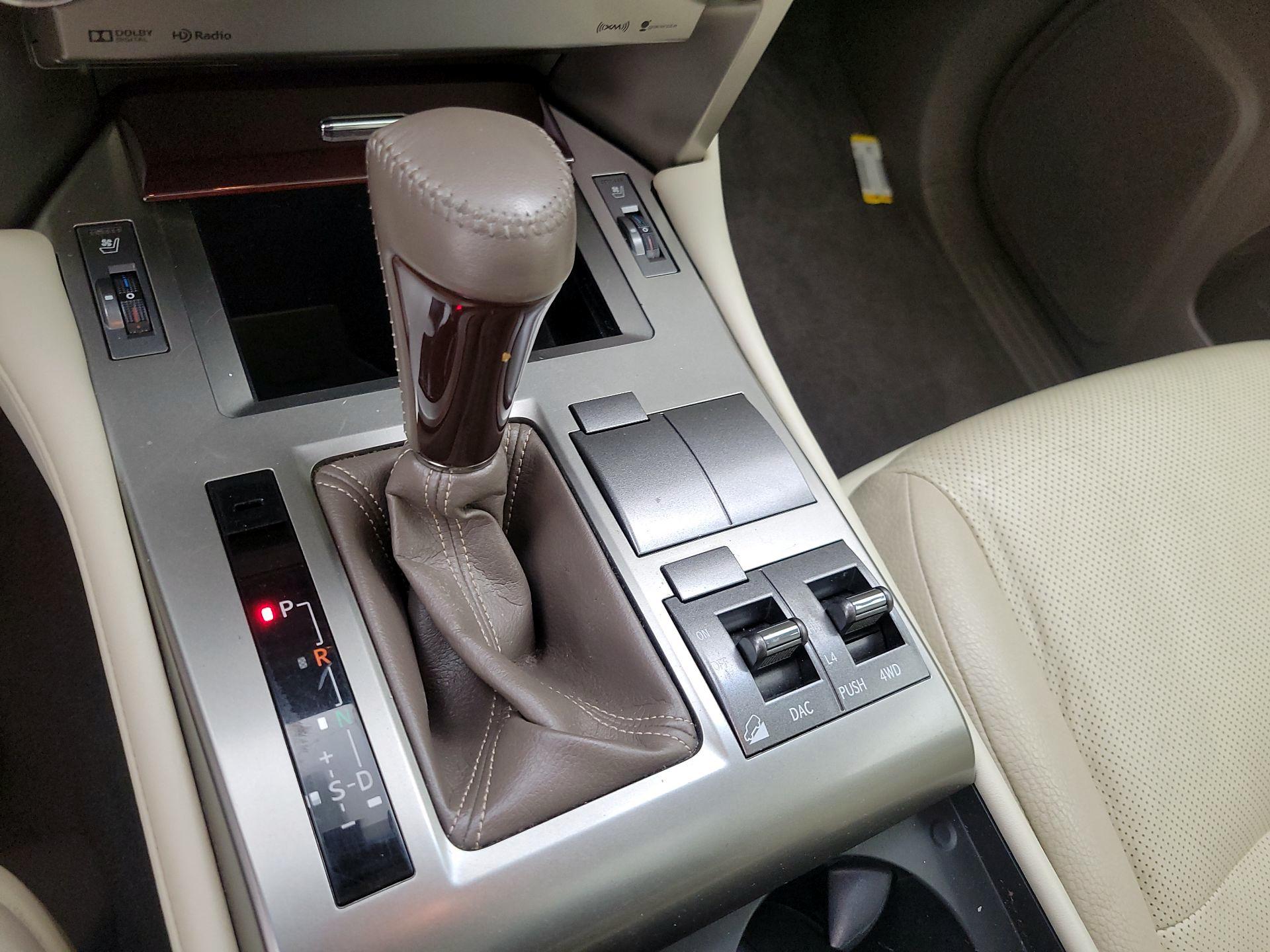 Thumbnail: 2019 Lexus GX - 18