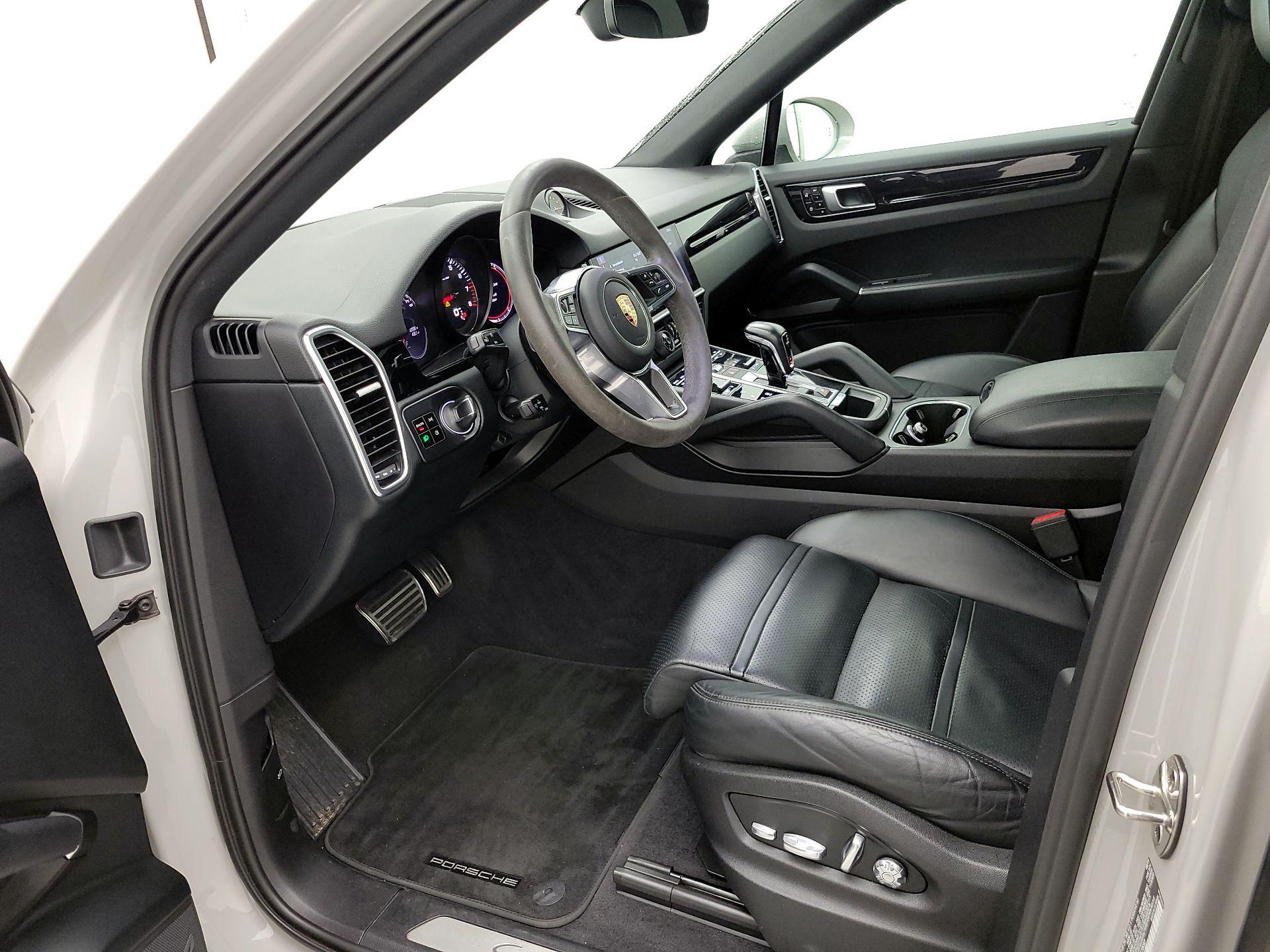 Thumbnail: 2020 Porsche Cayenne - 11