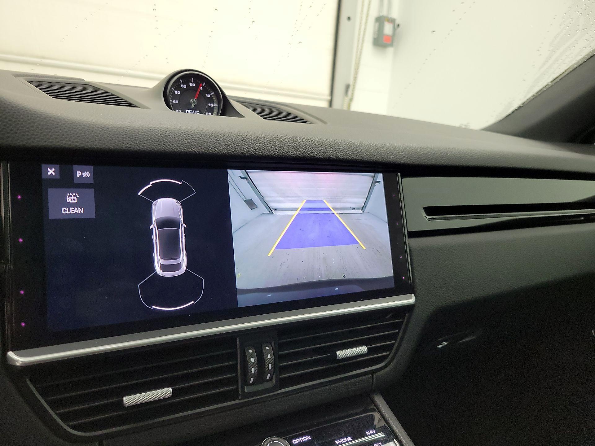 Thumbnail: 2020 Porsche Cayenne - 14