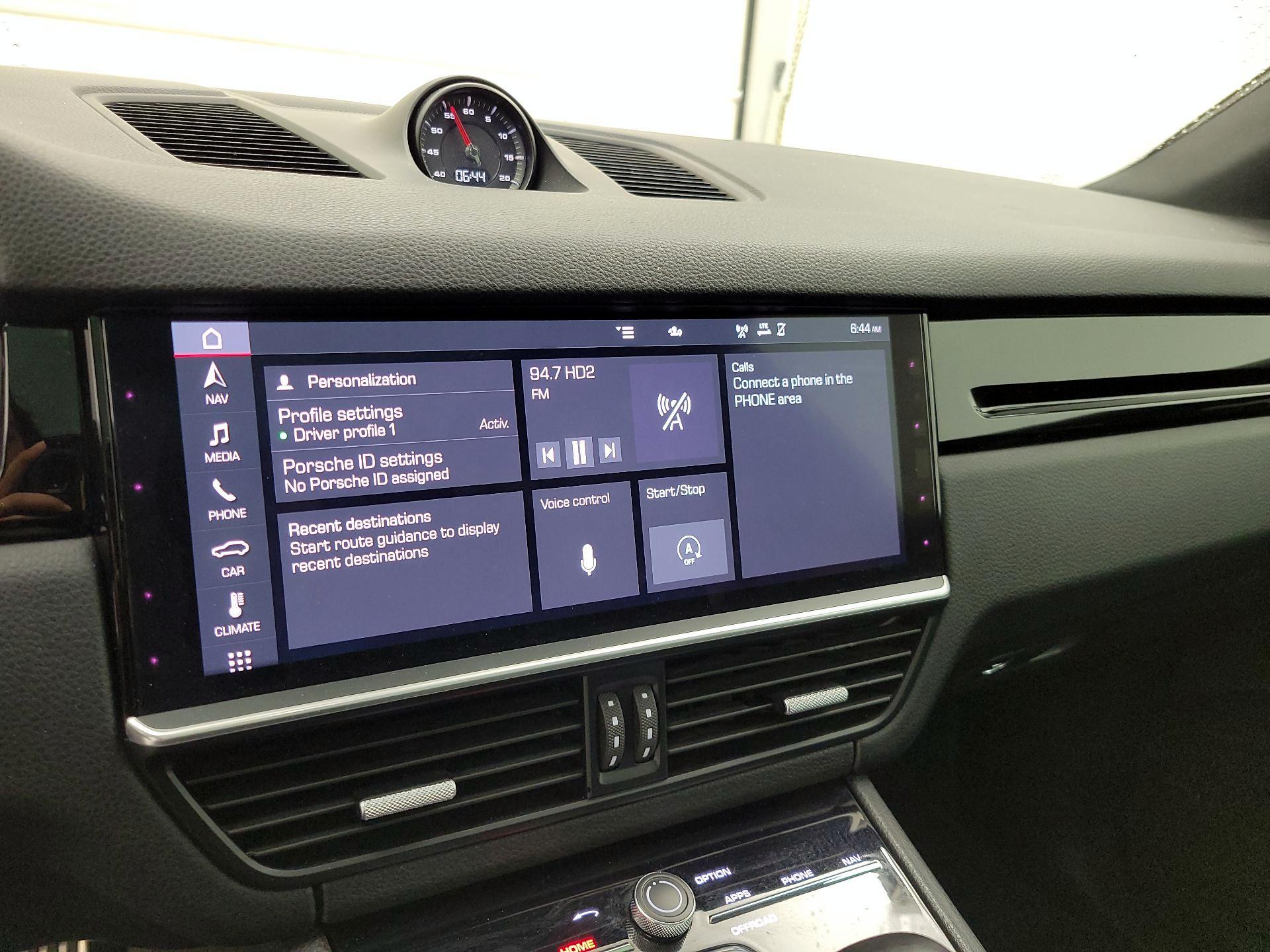 Thumbnail: 2020 Porsche Cayenne - 15