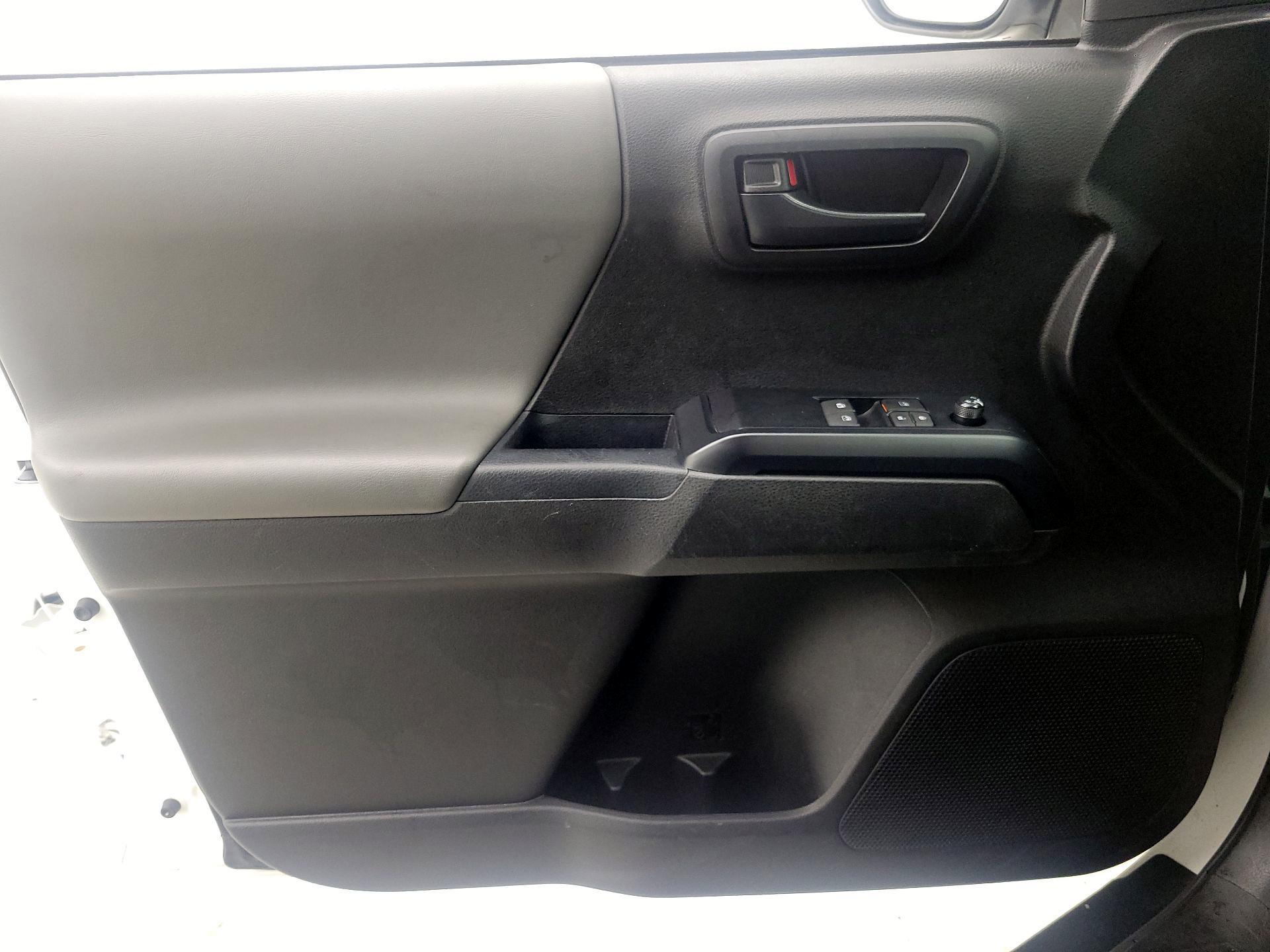 Thumbnail: 2023 Toyota Tacoma - 12