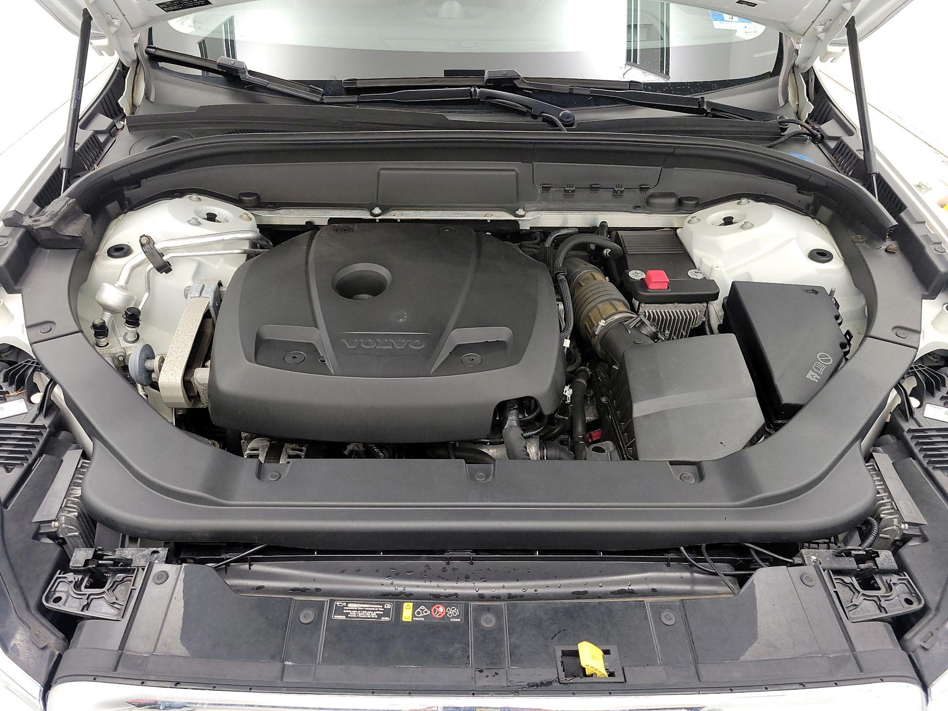 Thumbnail: 2018 Volvo XC60 - 20