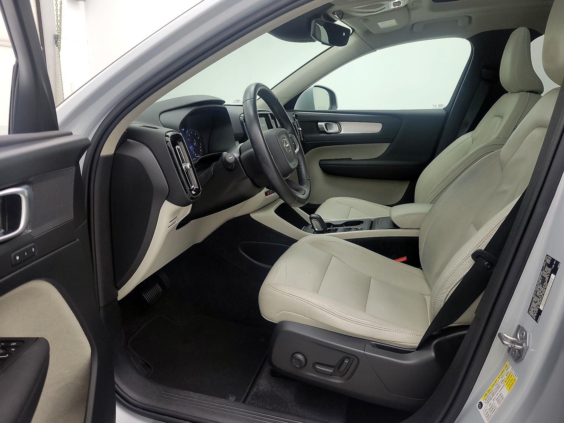 Thumbnail: 2020 Volvo XC40 - 11