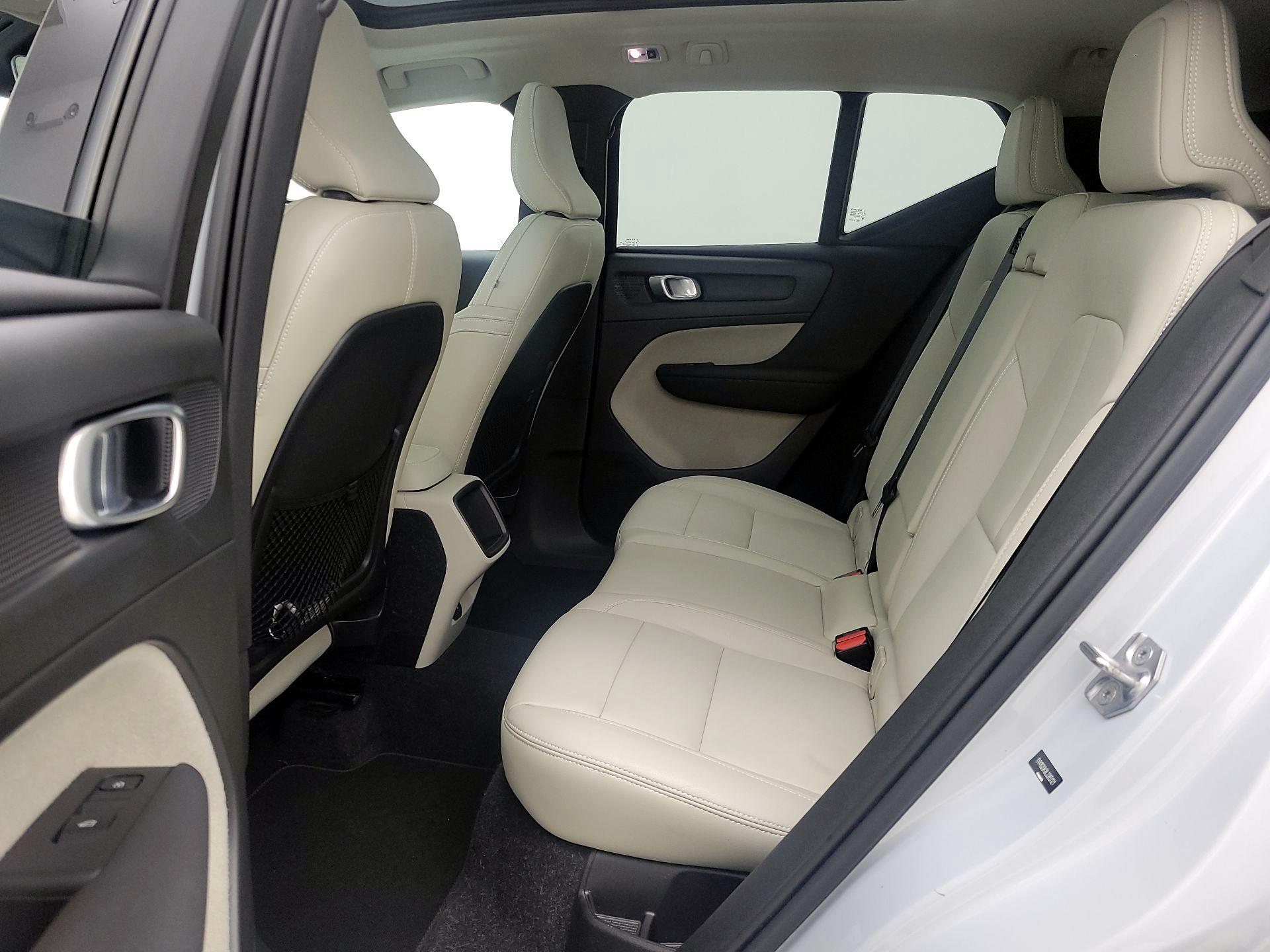 Thumbnail: 2020 Volvo XC40 - 20