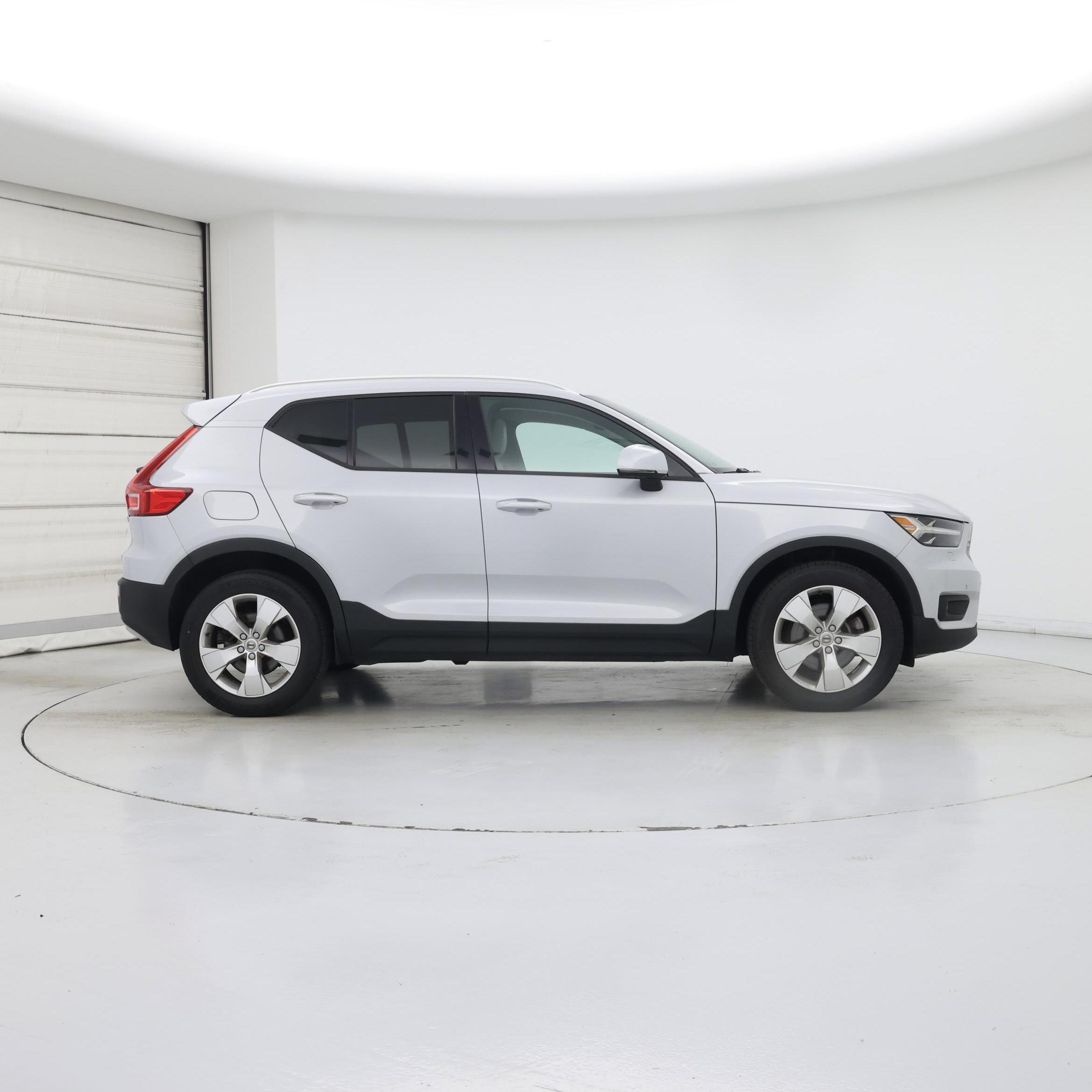 Thumbnail: 2020 Volvo XC40 - 7