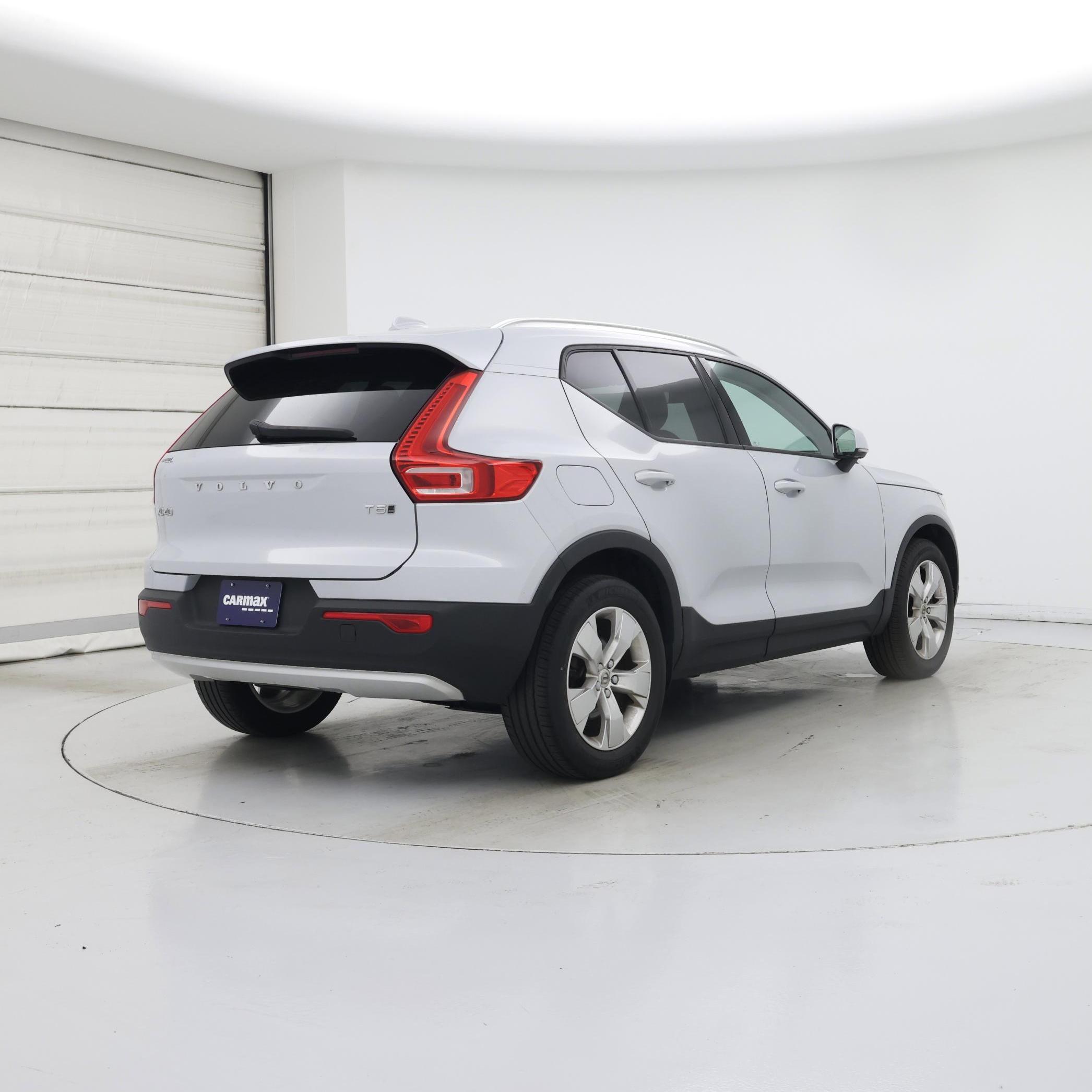 Thumbnail: 2020 Volvo XC40 - 8