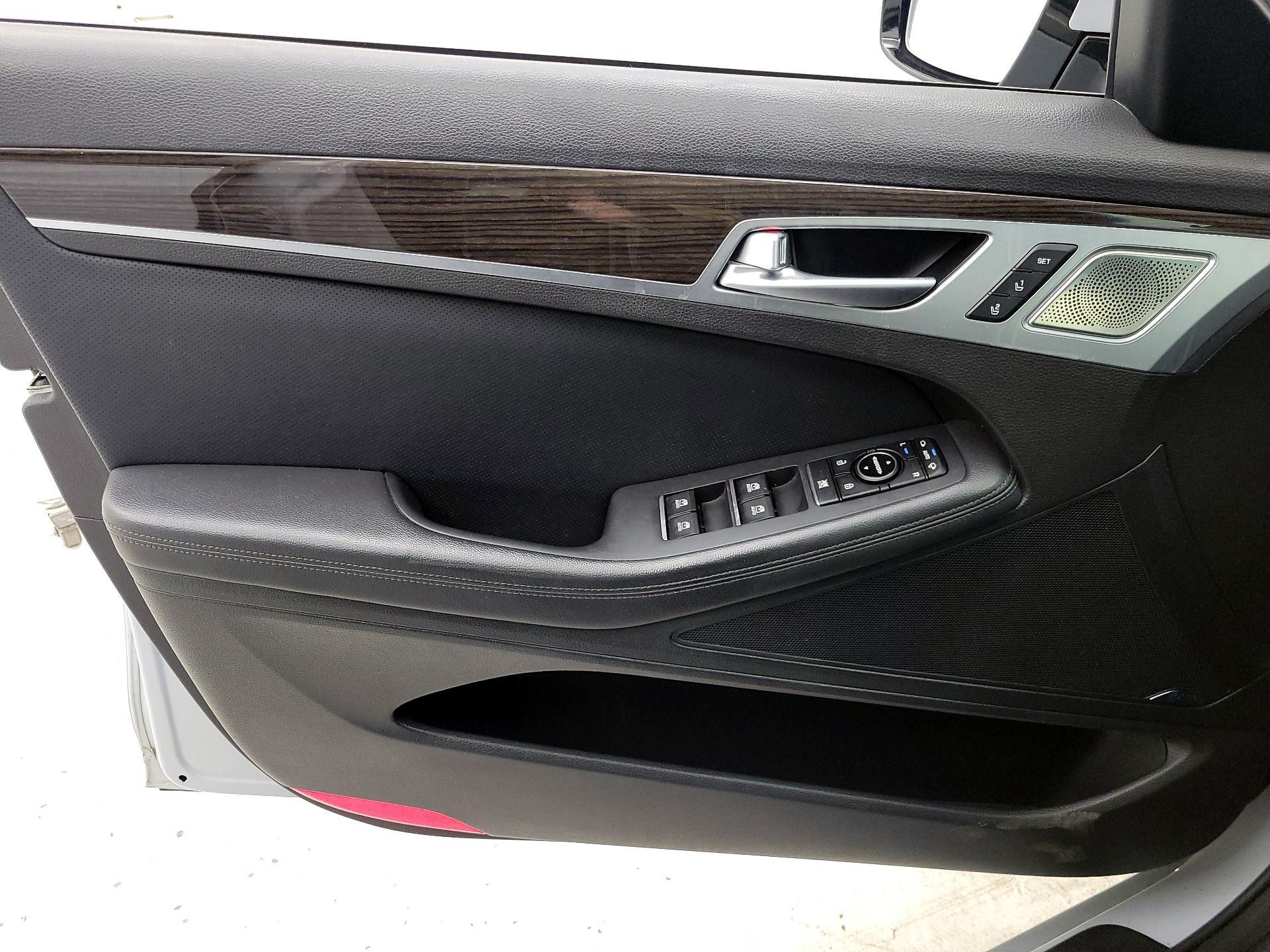 Thumbnail: 2020 Genesis G80 - 12