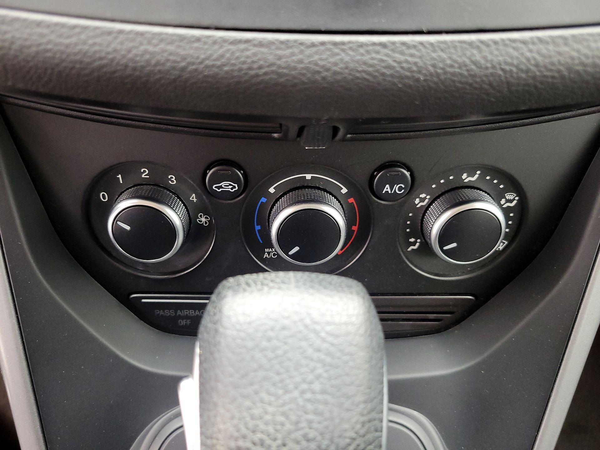 Thumbnail: 2014 Ford Escape - 16