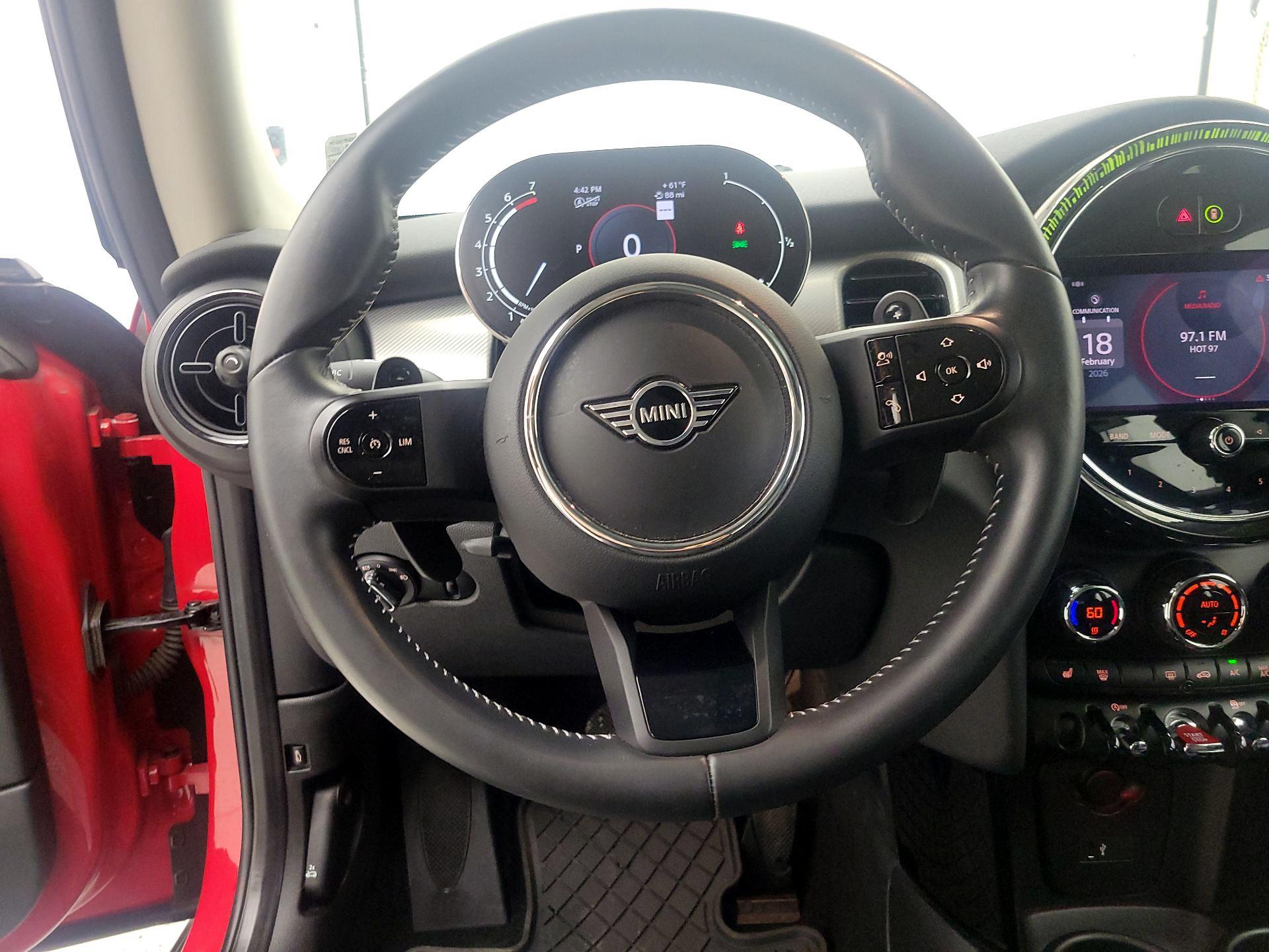 Thumbnail: 2022 MINI Cooper Hardtop - 10