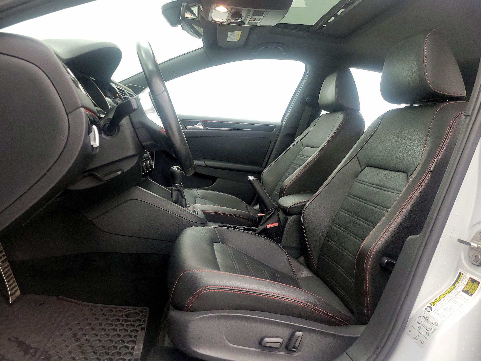 Thumbnail: 2017 Volkswagen Jetta - 11