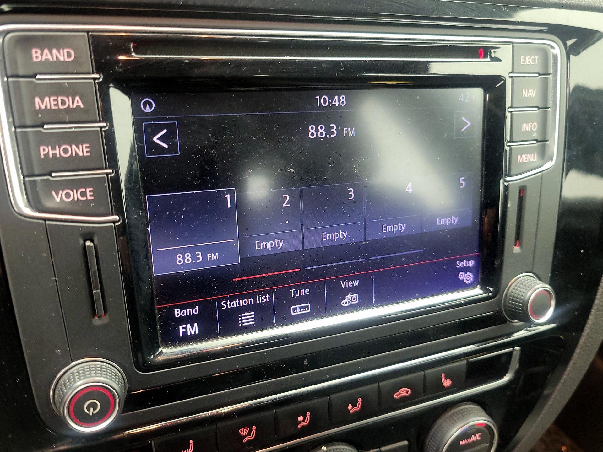 Thumbnail: 2017 Volkswagen Jetta - 15