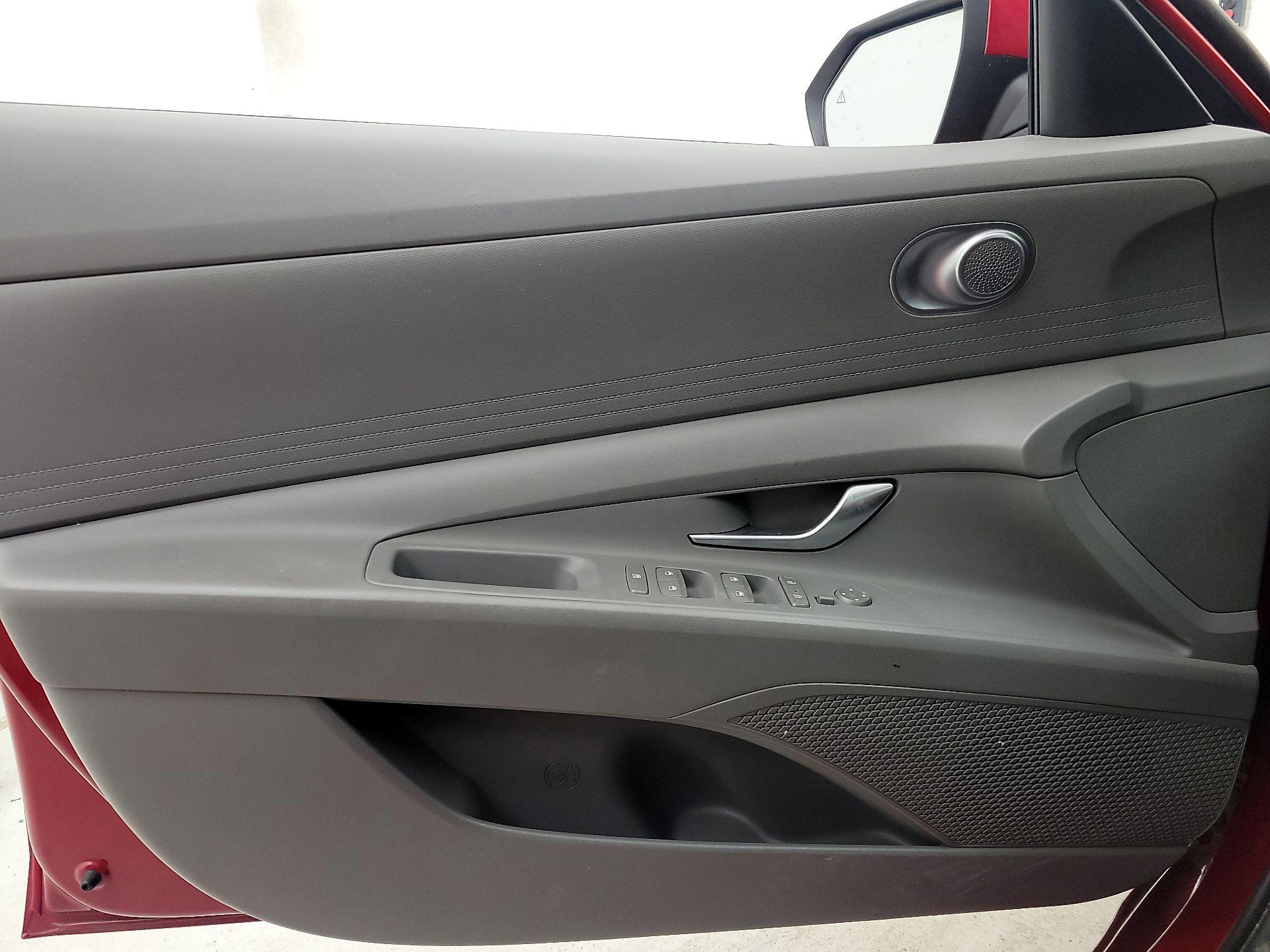 Thumbnail: 2023 Hyundai Elantra - 12