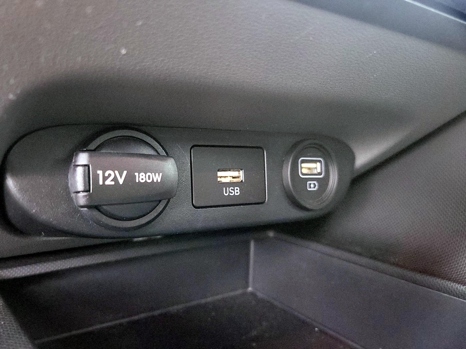 Thumbnail: 2023 Hyundai Elantra - 18