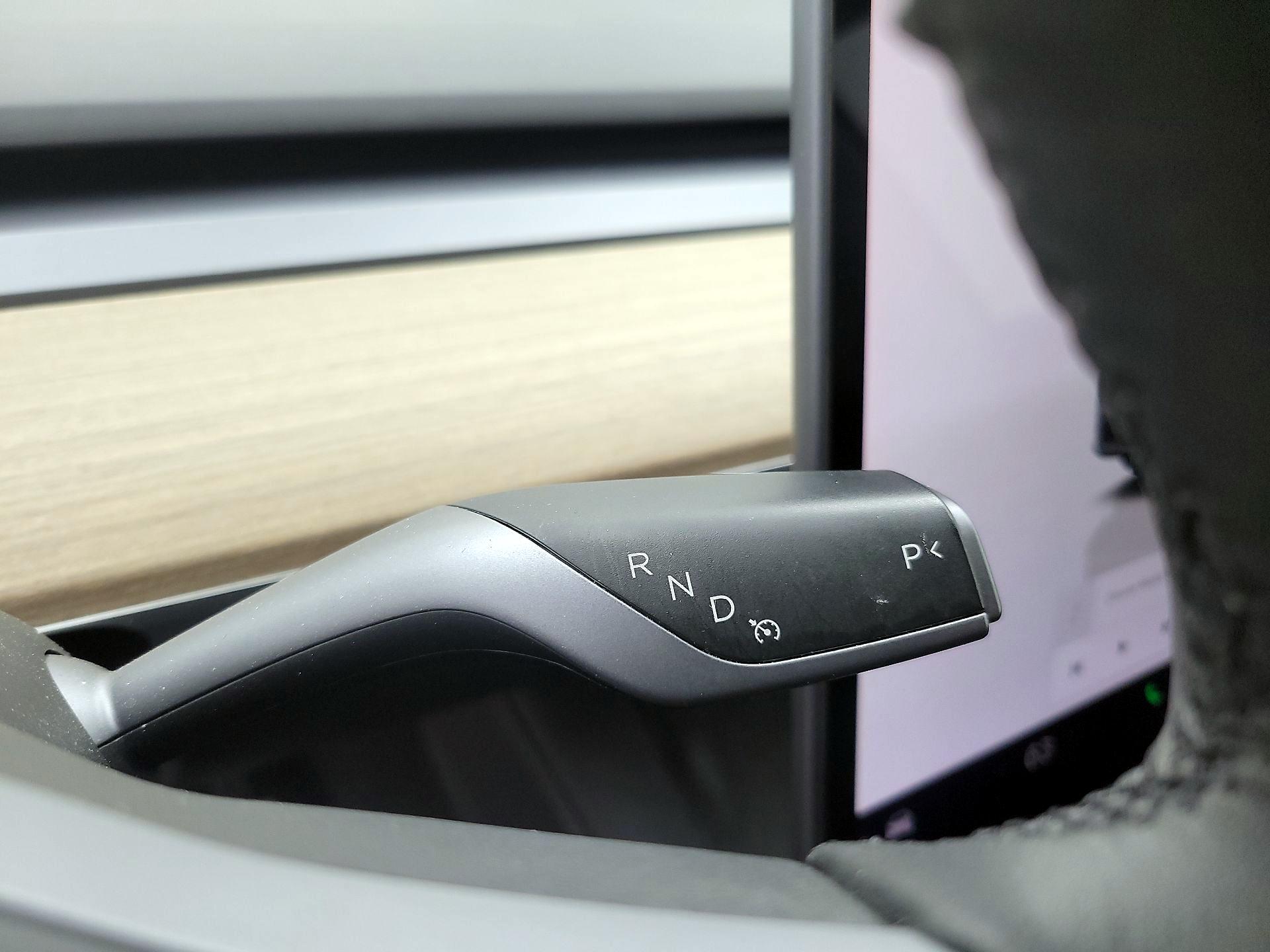 Thumbnail: 2022 Tesla Model Y - 16