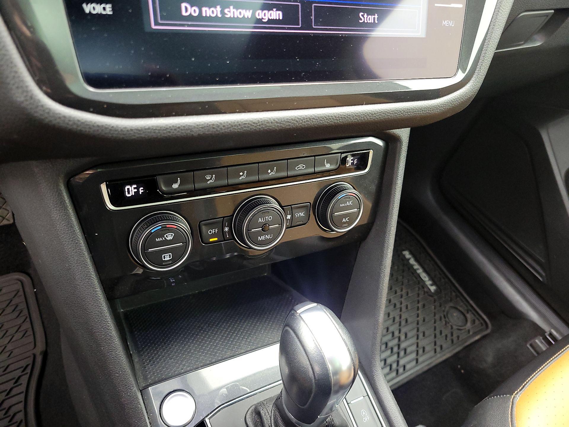 Thumbnail: 2019 Volkswagen Tiguan - 16