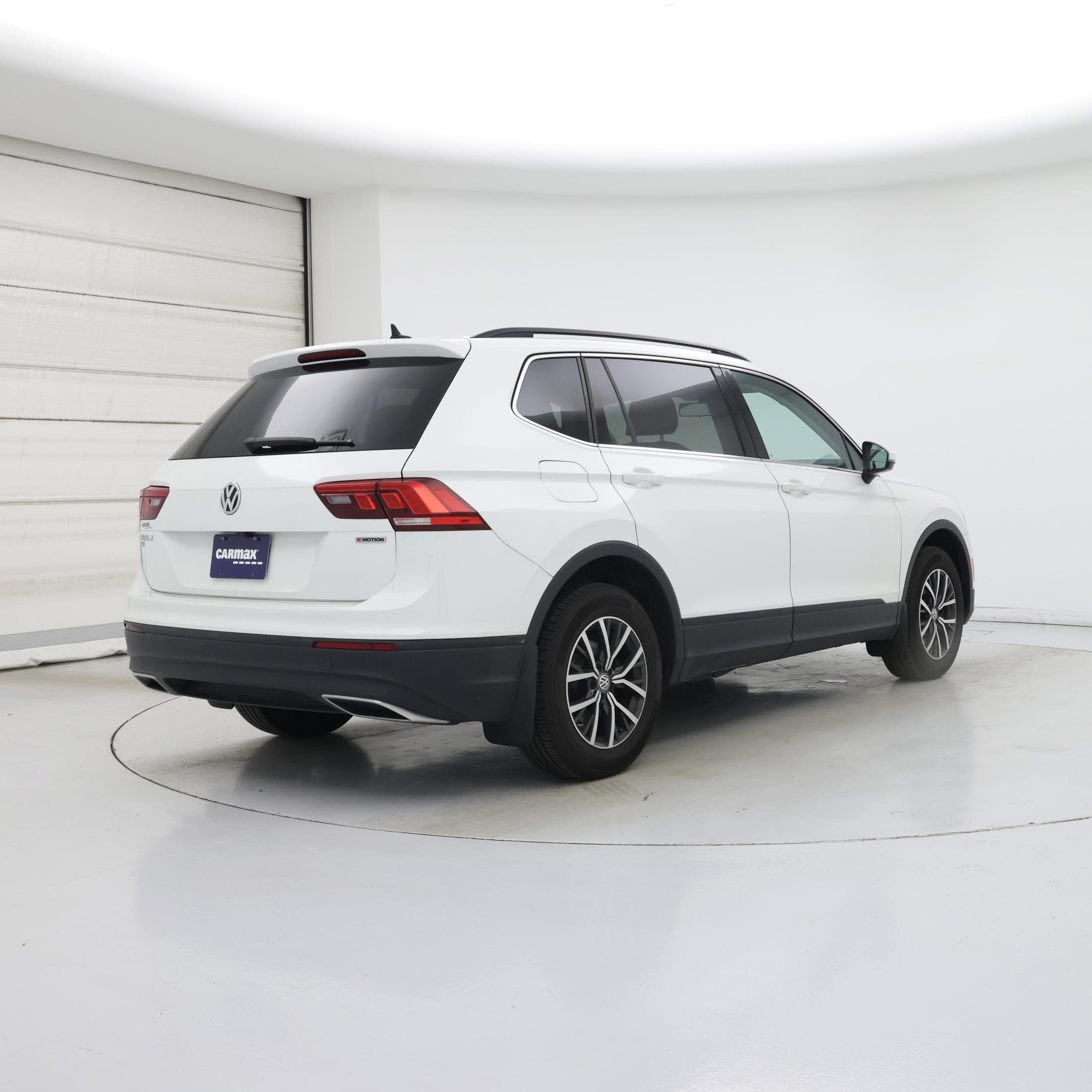 Thumbnail: 2019 Volkswagen Tiguan - 8