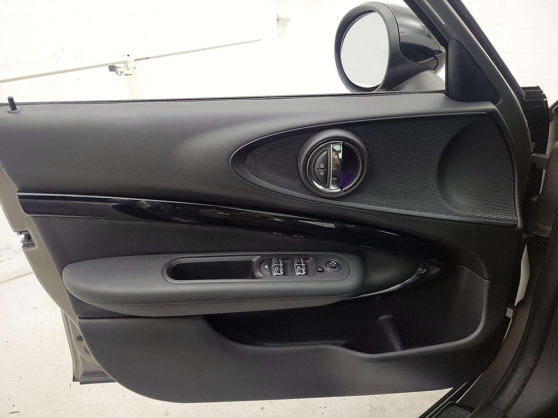 Thumbnail: 2019 MINI Cooper Clubman - 12