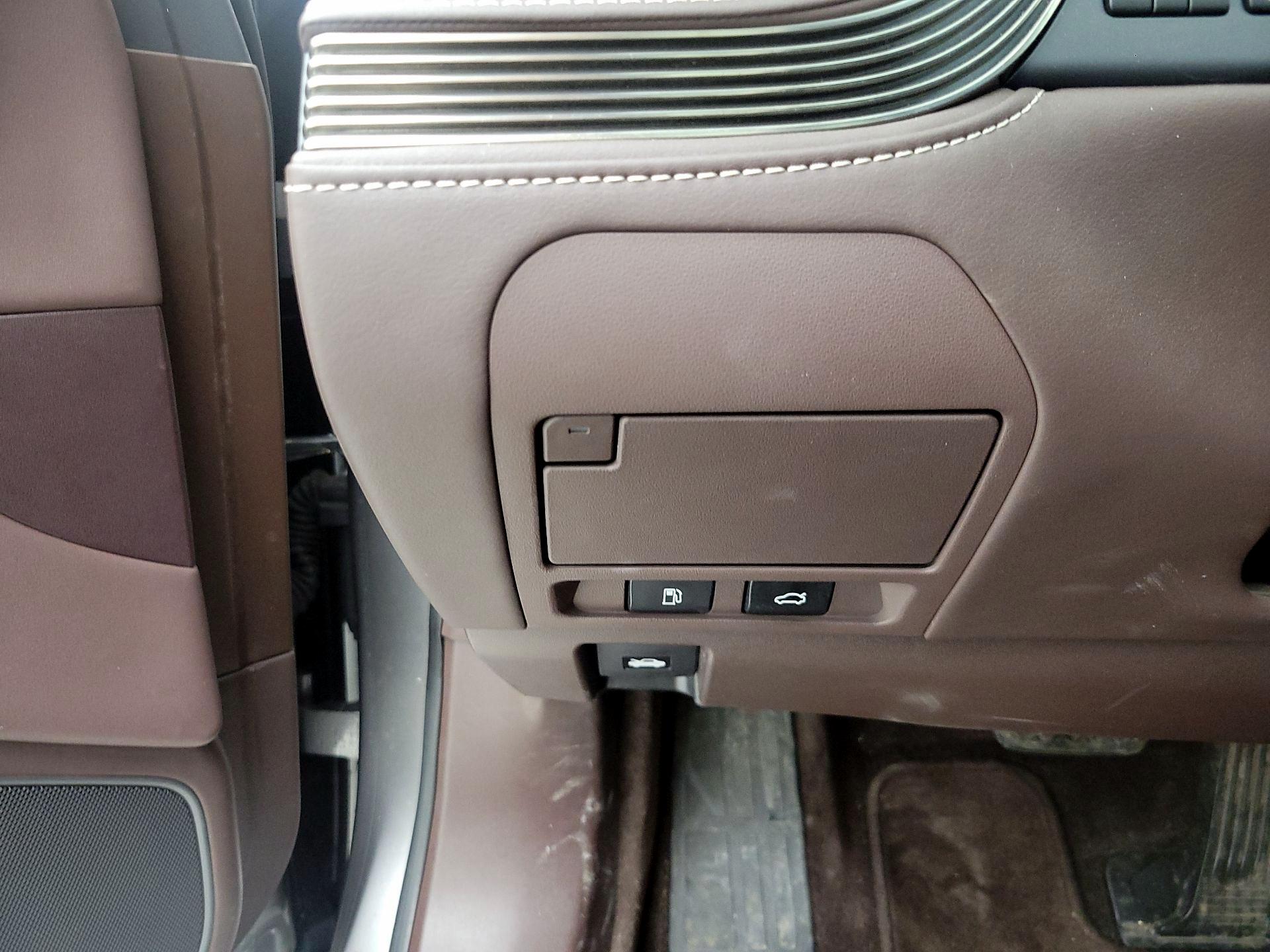 Thumbnail: 2018 Lexus LS - 13