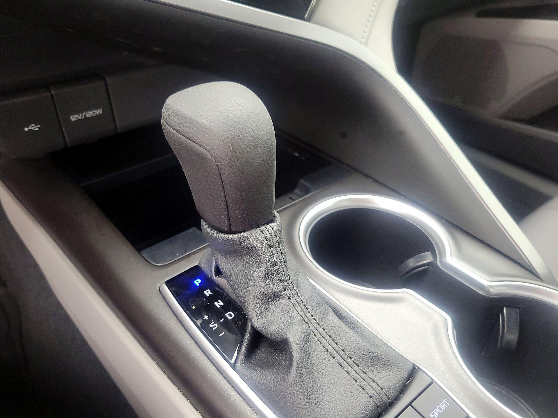 Thumbnail: 2023 Toyota Camry - 17