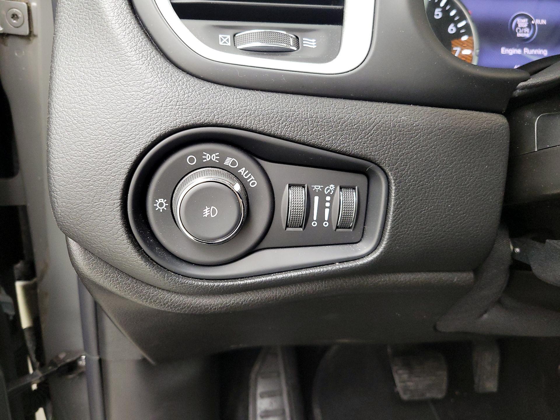 Thumbnail: 2021 Jeep Renegade - 13