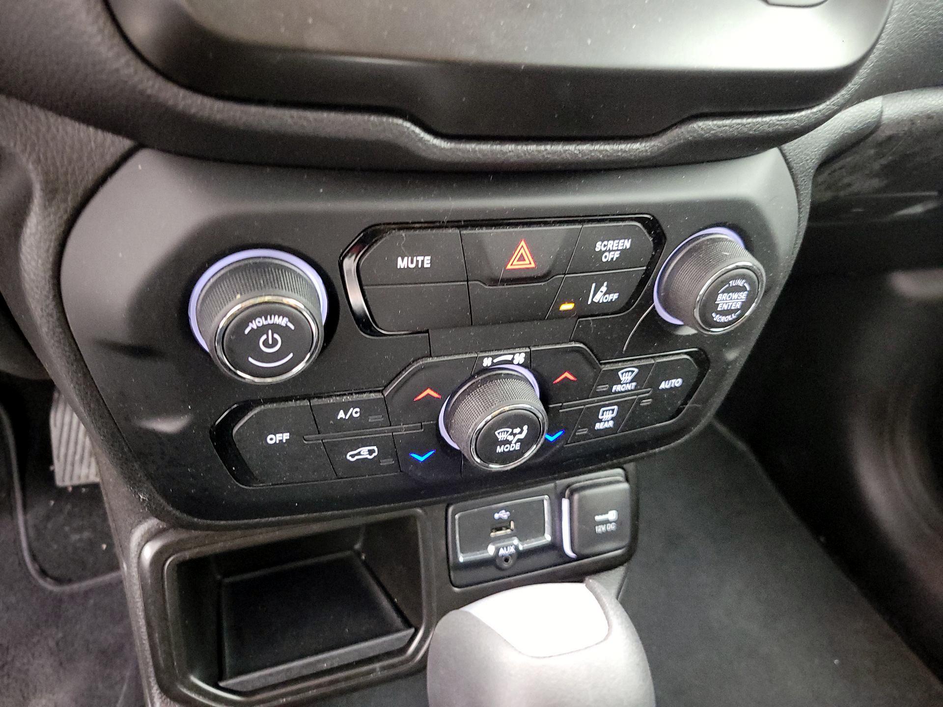 Thumbnail: 2021 Jeep Renegade - 16