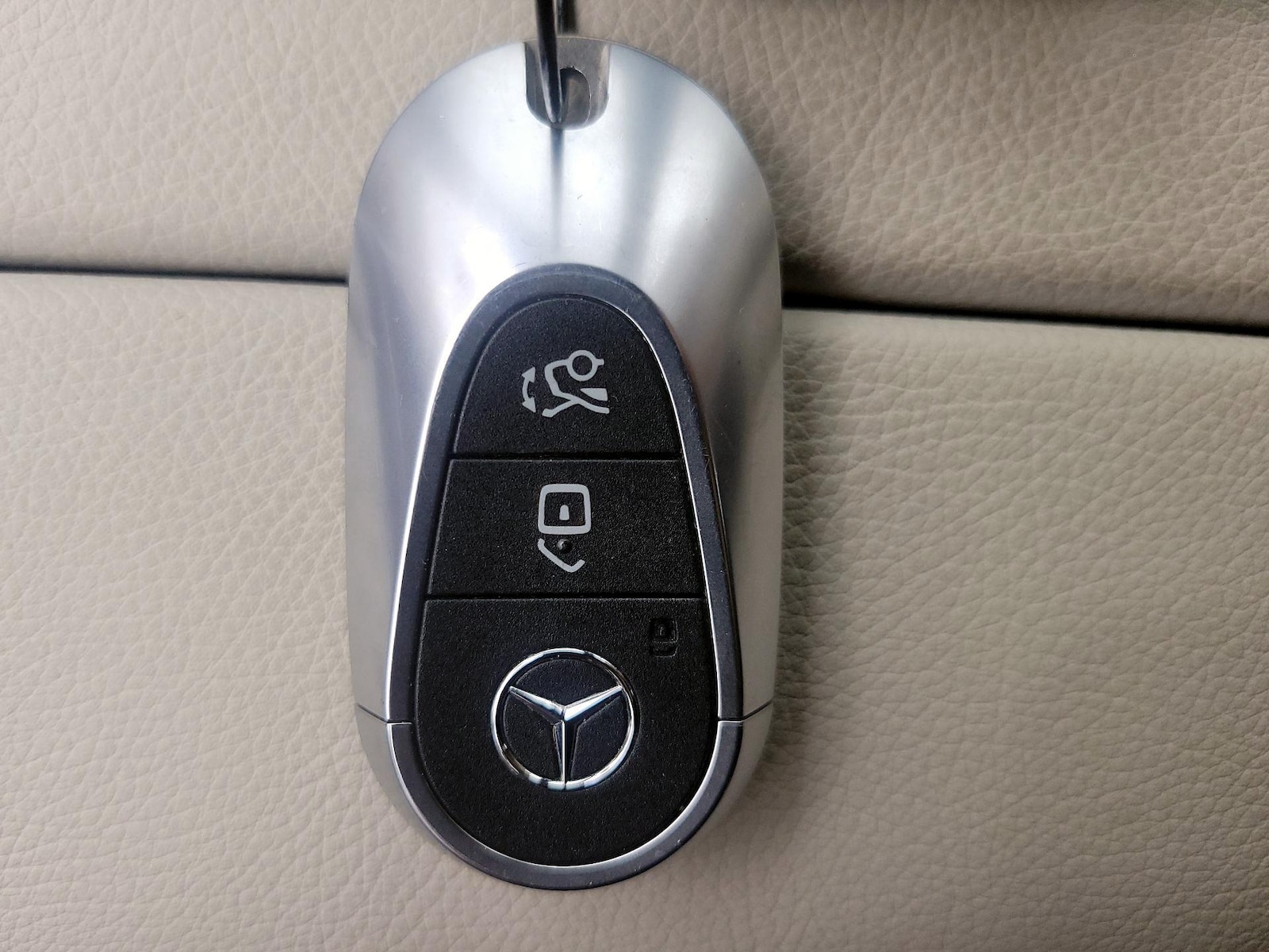 2022 Mercedes-Benz C-Class Sedan C 300 - Photo 24