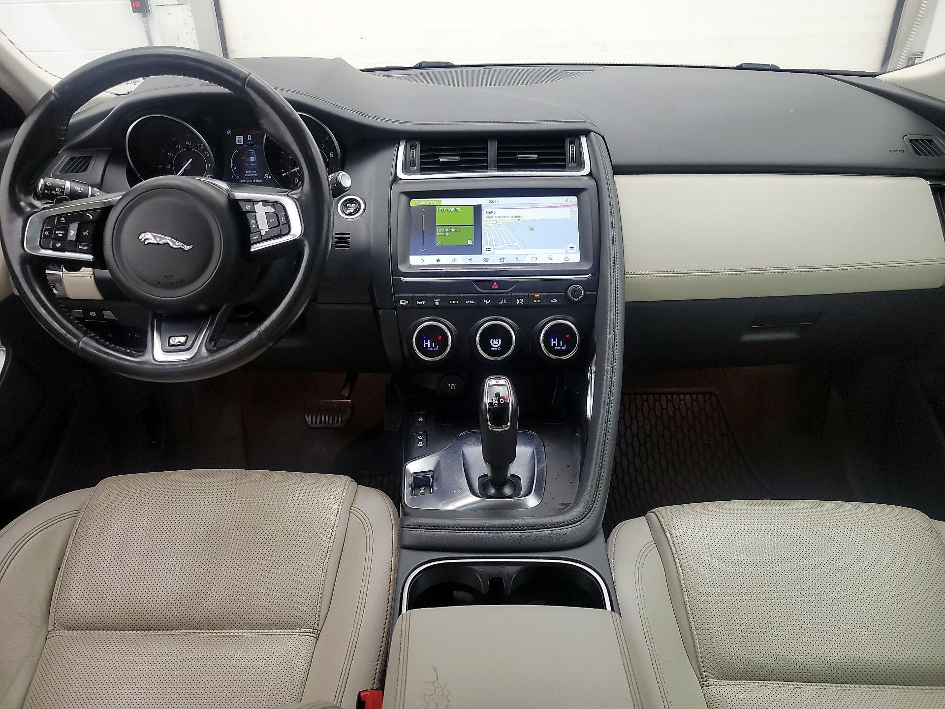 Thumbnail: 2019 Jaguar E-Pace - 9