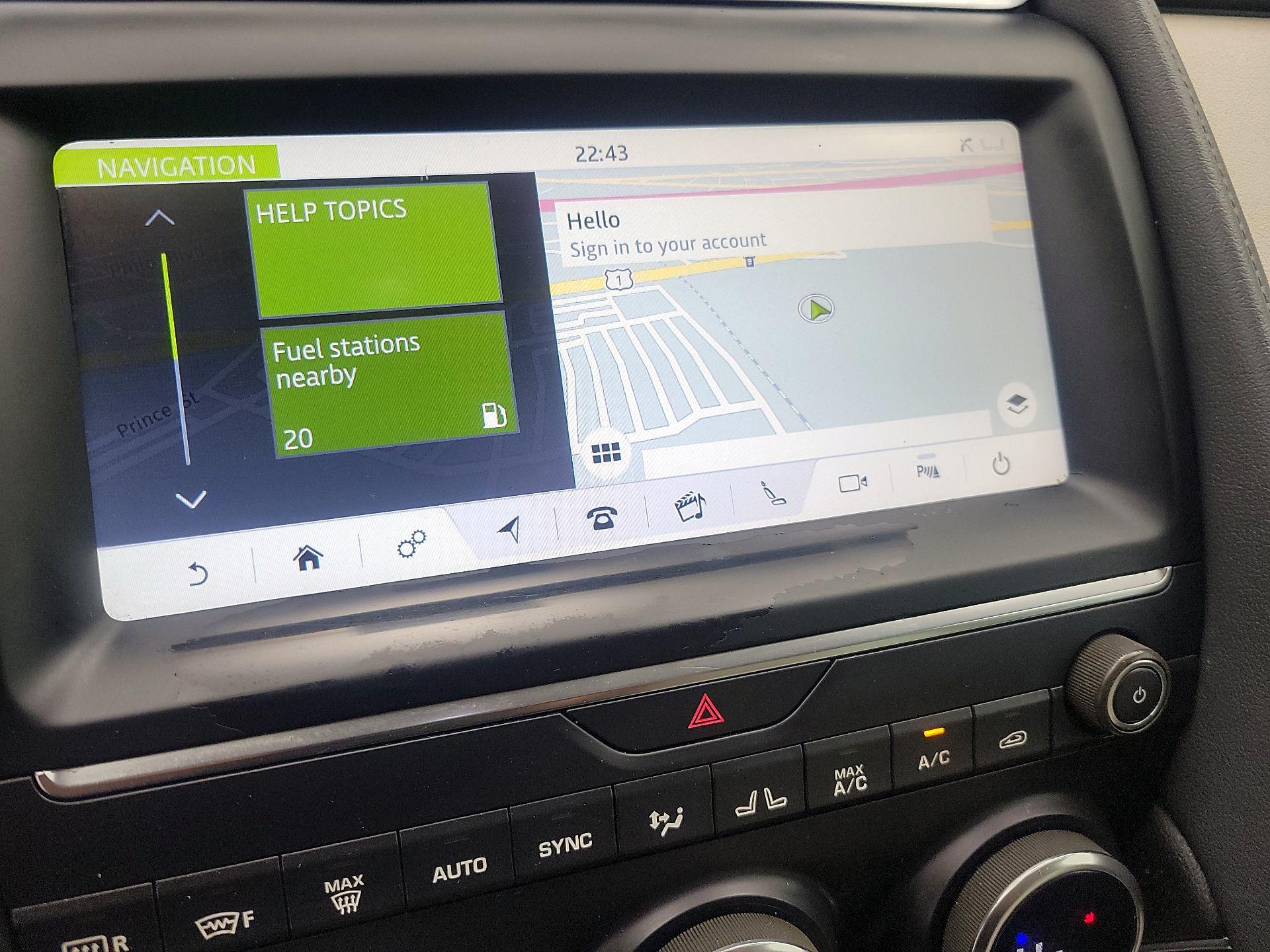 Thumbnail: 2019 Jaguar E-Pace - 14