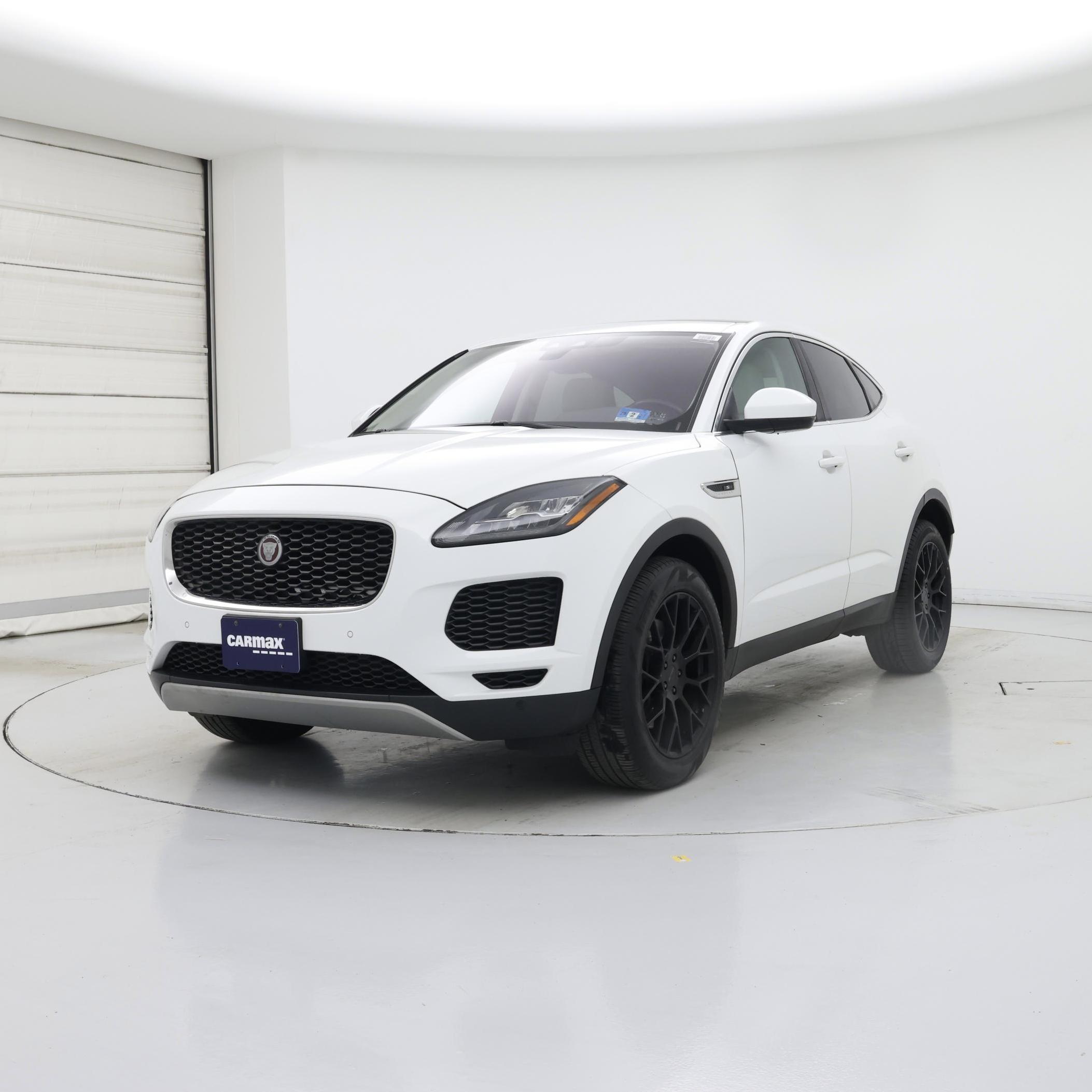 Thumbnail: 2019 Jaguar E-Pace - 4
