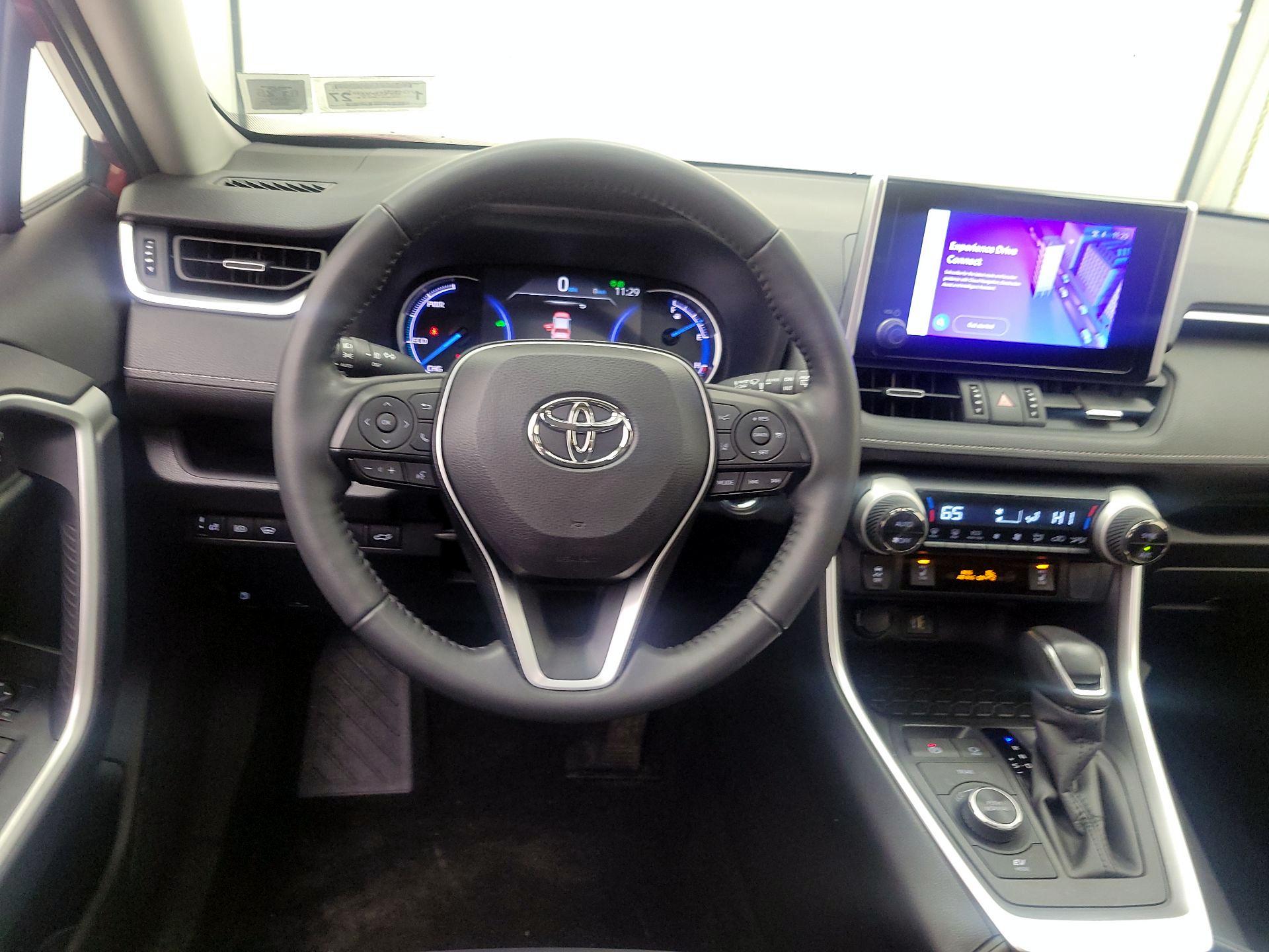 Thumbnail: 2025 Toyota RAV4 - 10