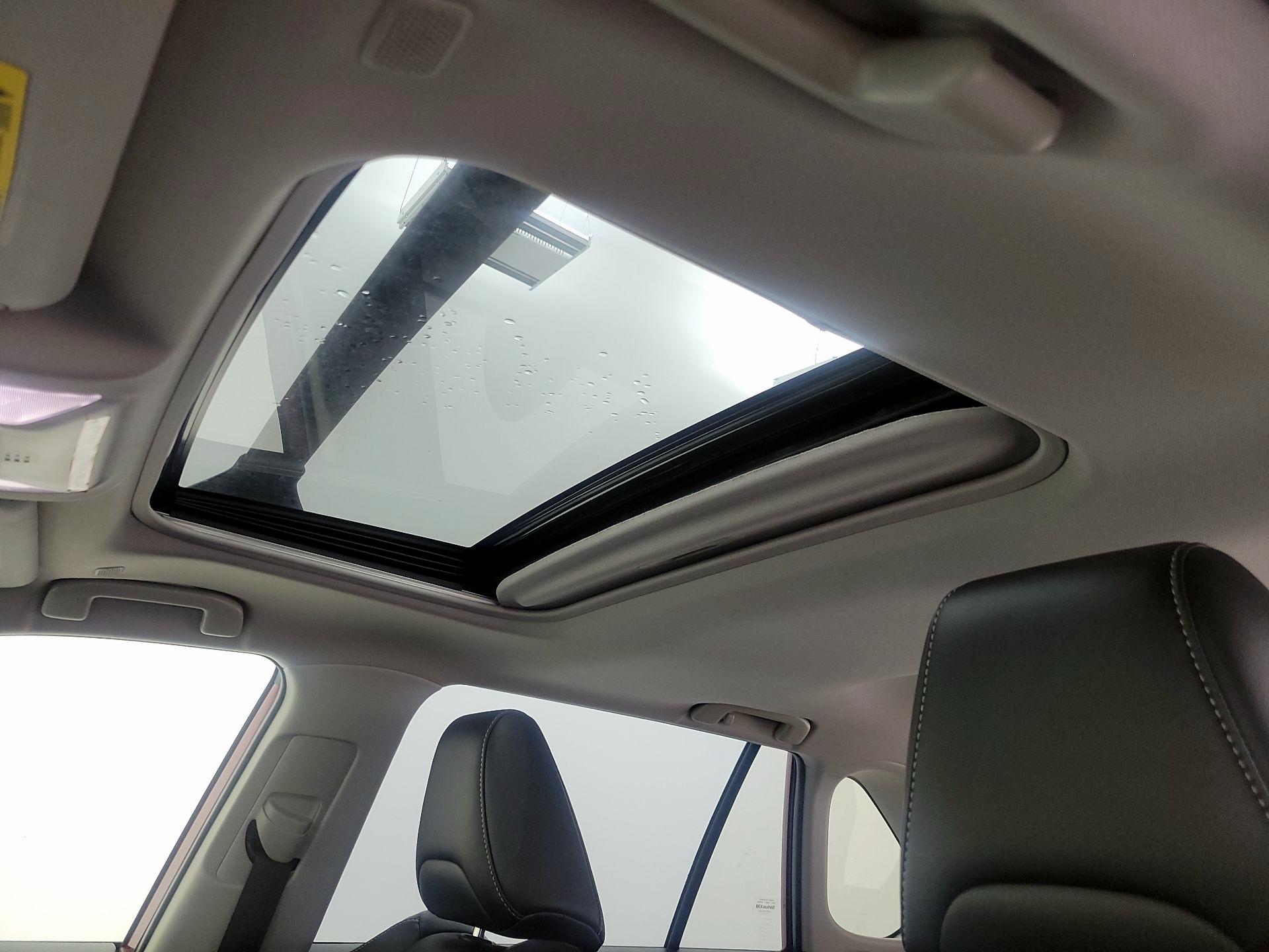 Thumbnail: 2025 Toyota RAV4 - 19