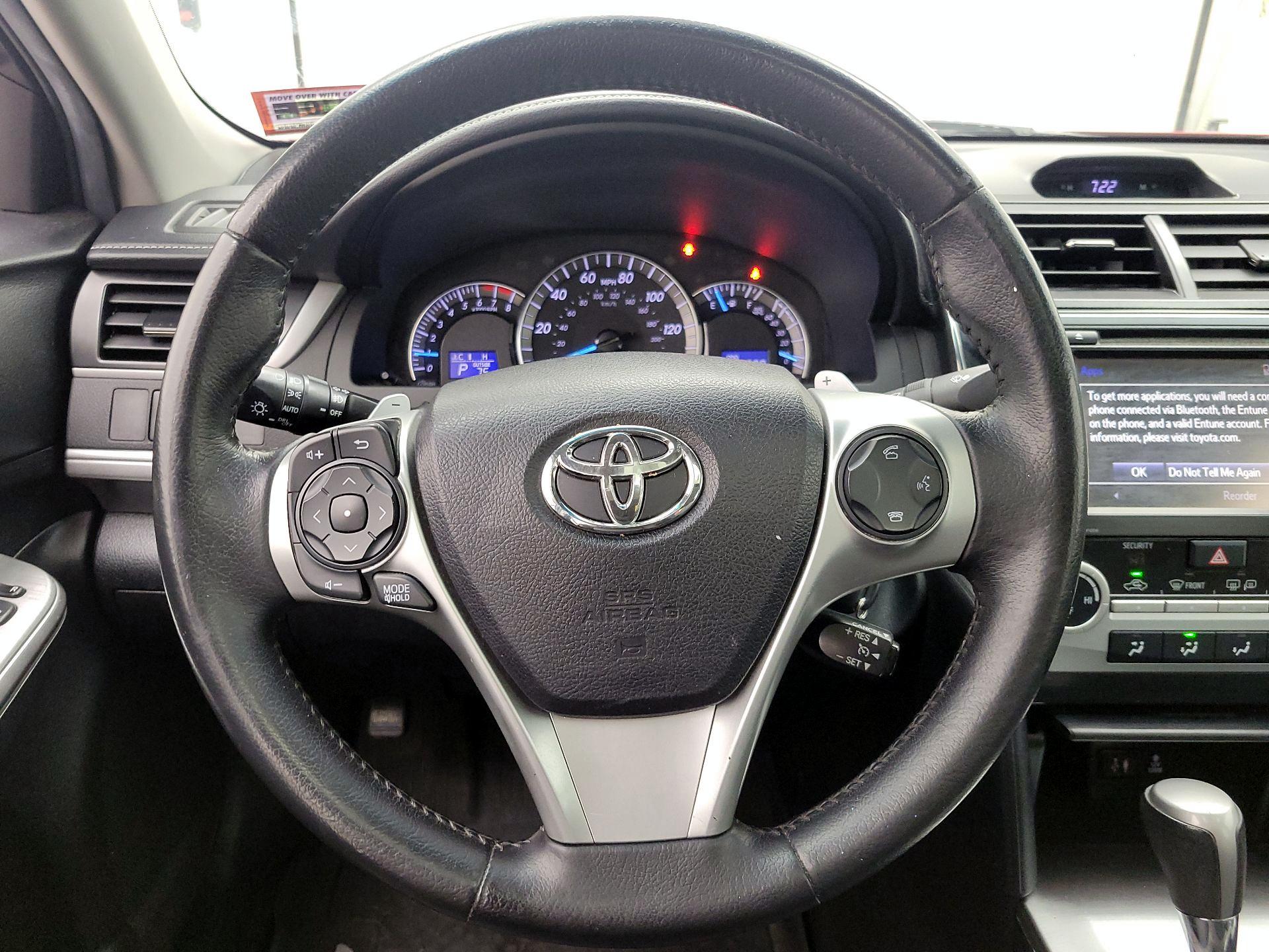 Thumbnail: 2014 Toyota Camry - 10