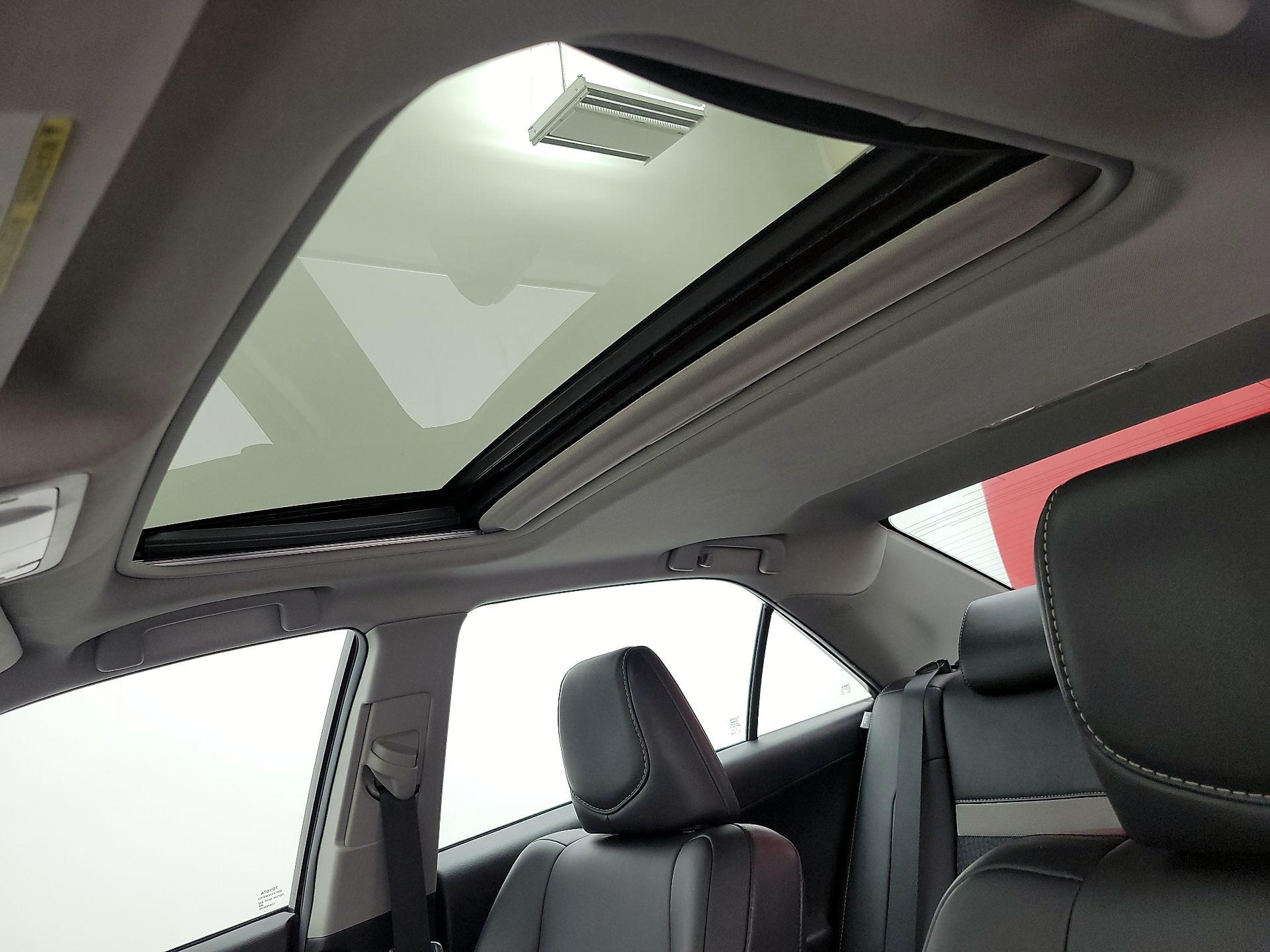 Thumbnail: 2014 Toyota Camry - 19