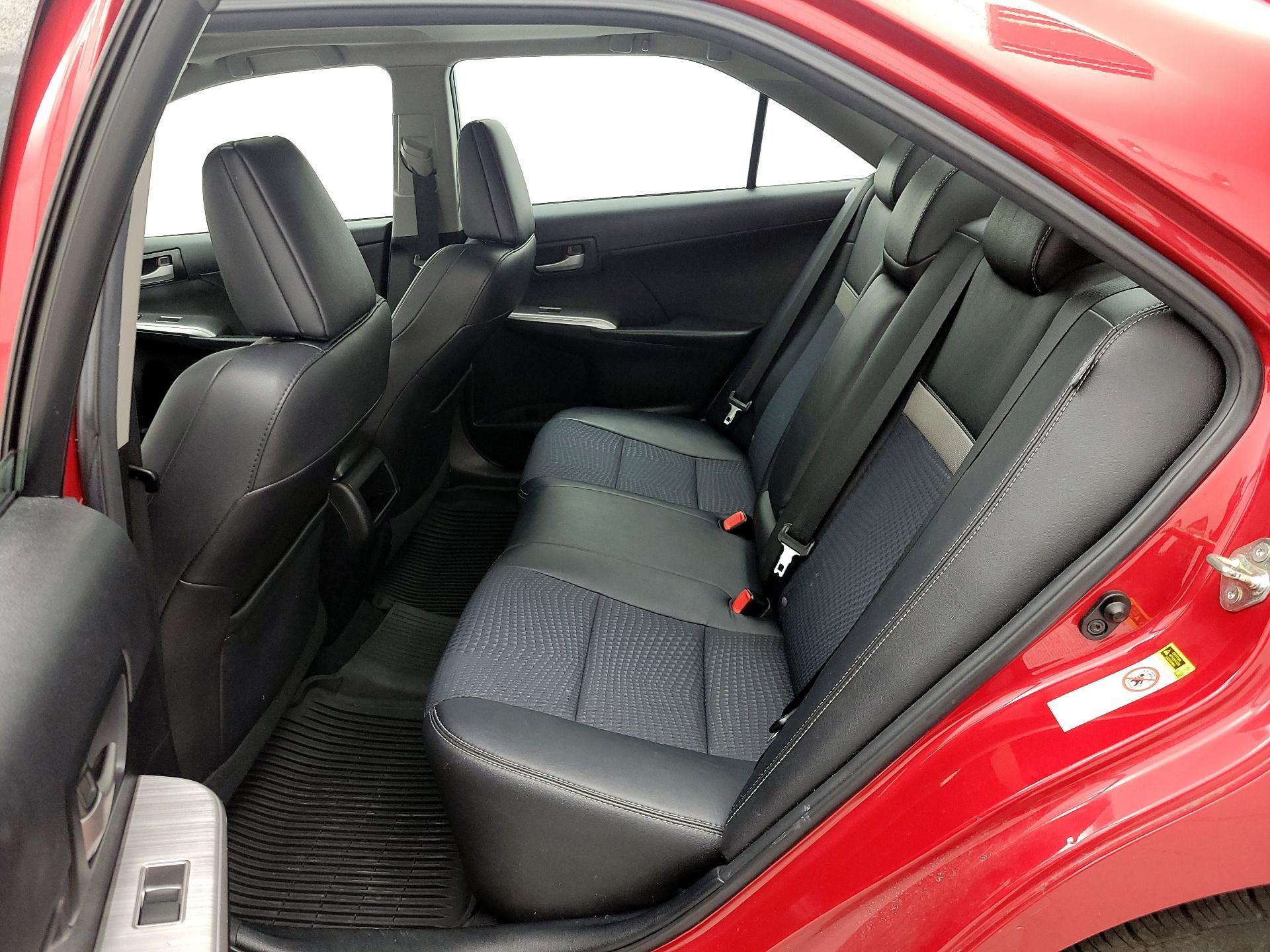 Thumbnail: 2014 Toyota Camry - 20