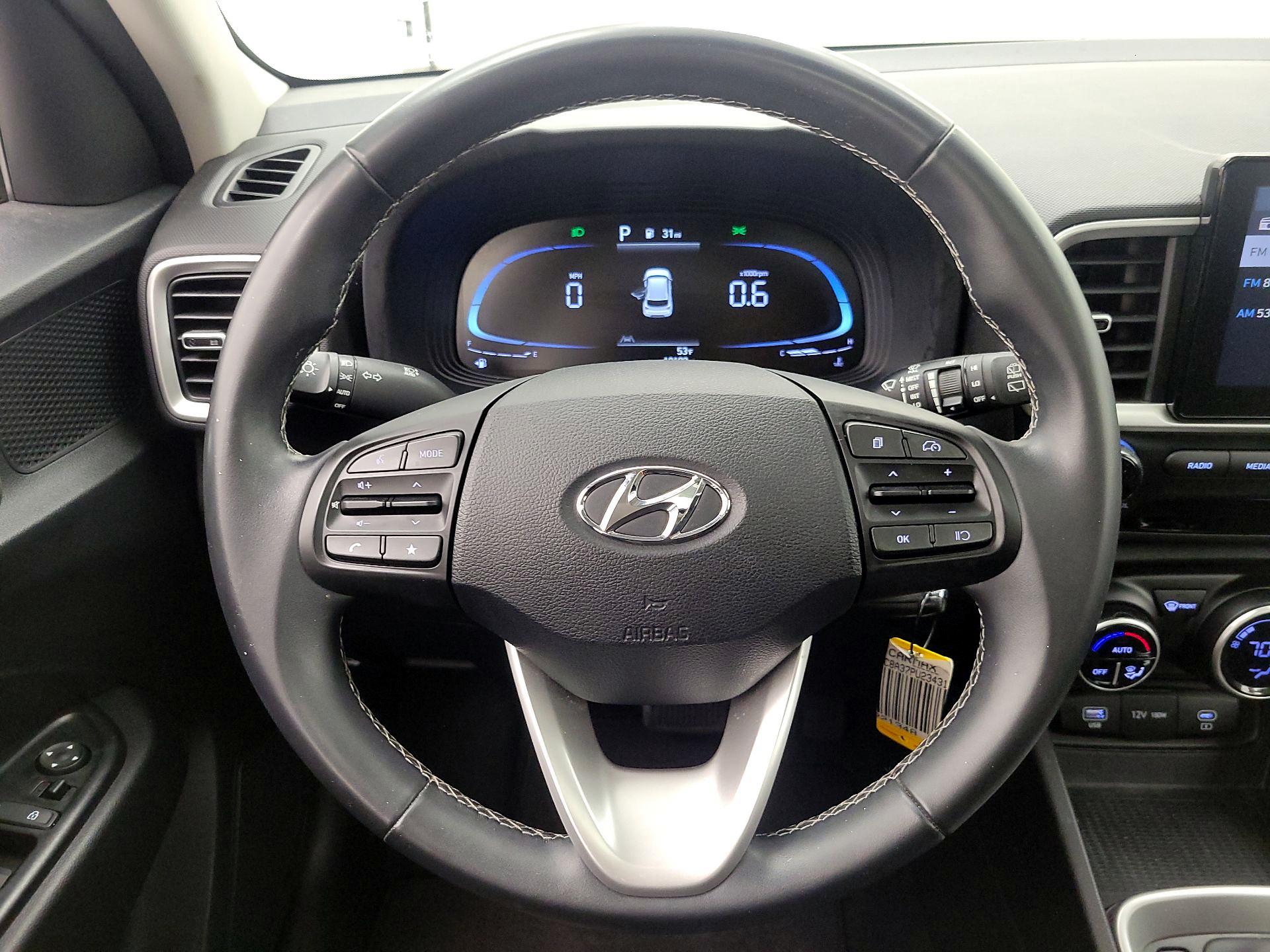 Thumbnail: 2023 Hyundai Venue - 10