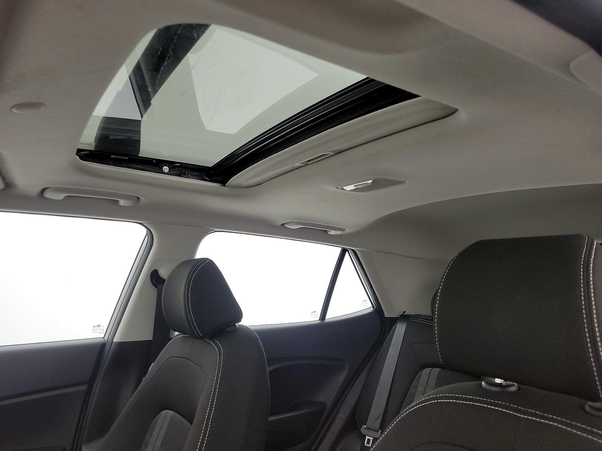 Thumbnail: 2023 Hyundai Venue - 19