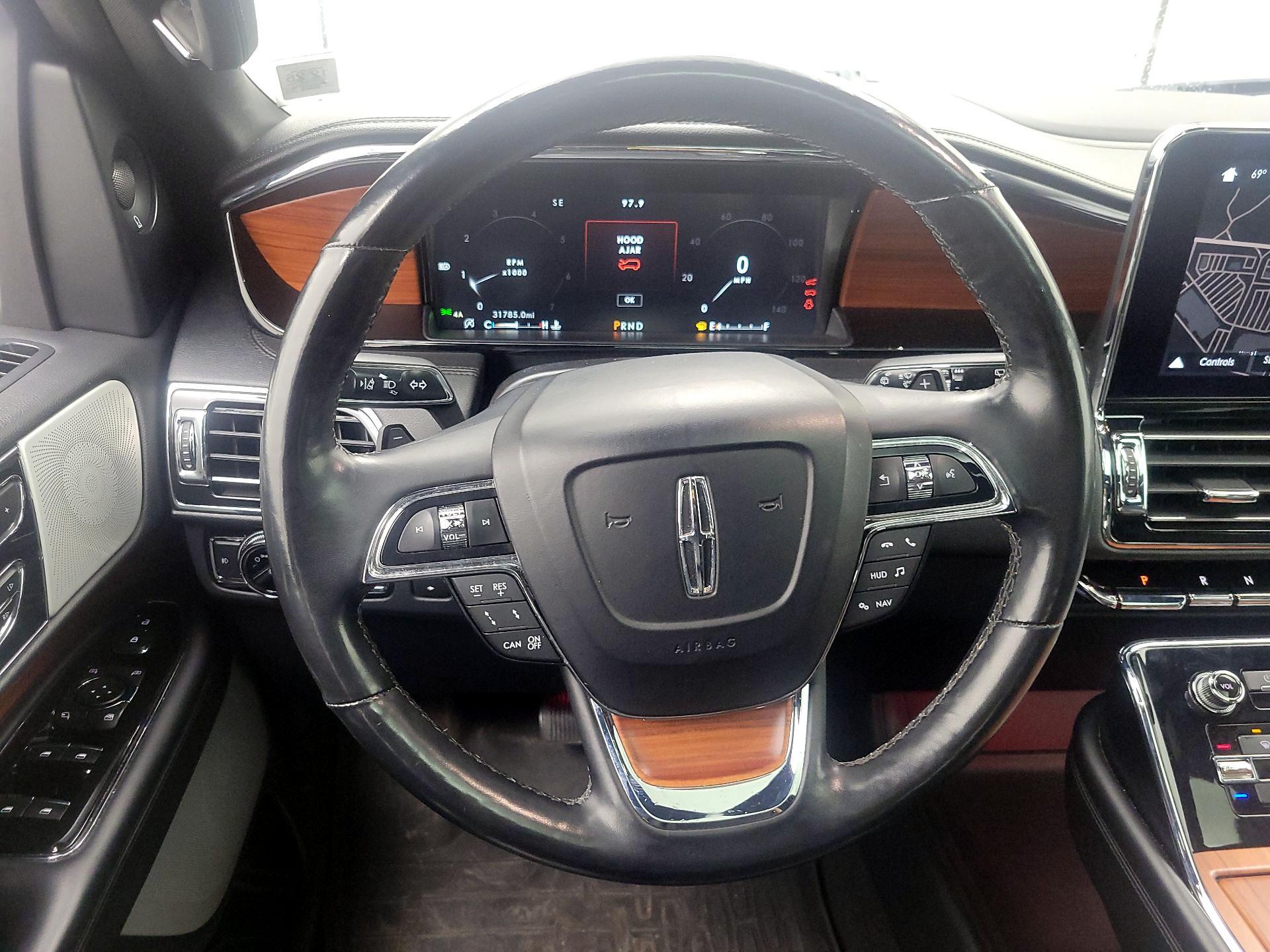 Thumbnail: 2018 Lincoln Navigator - 10