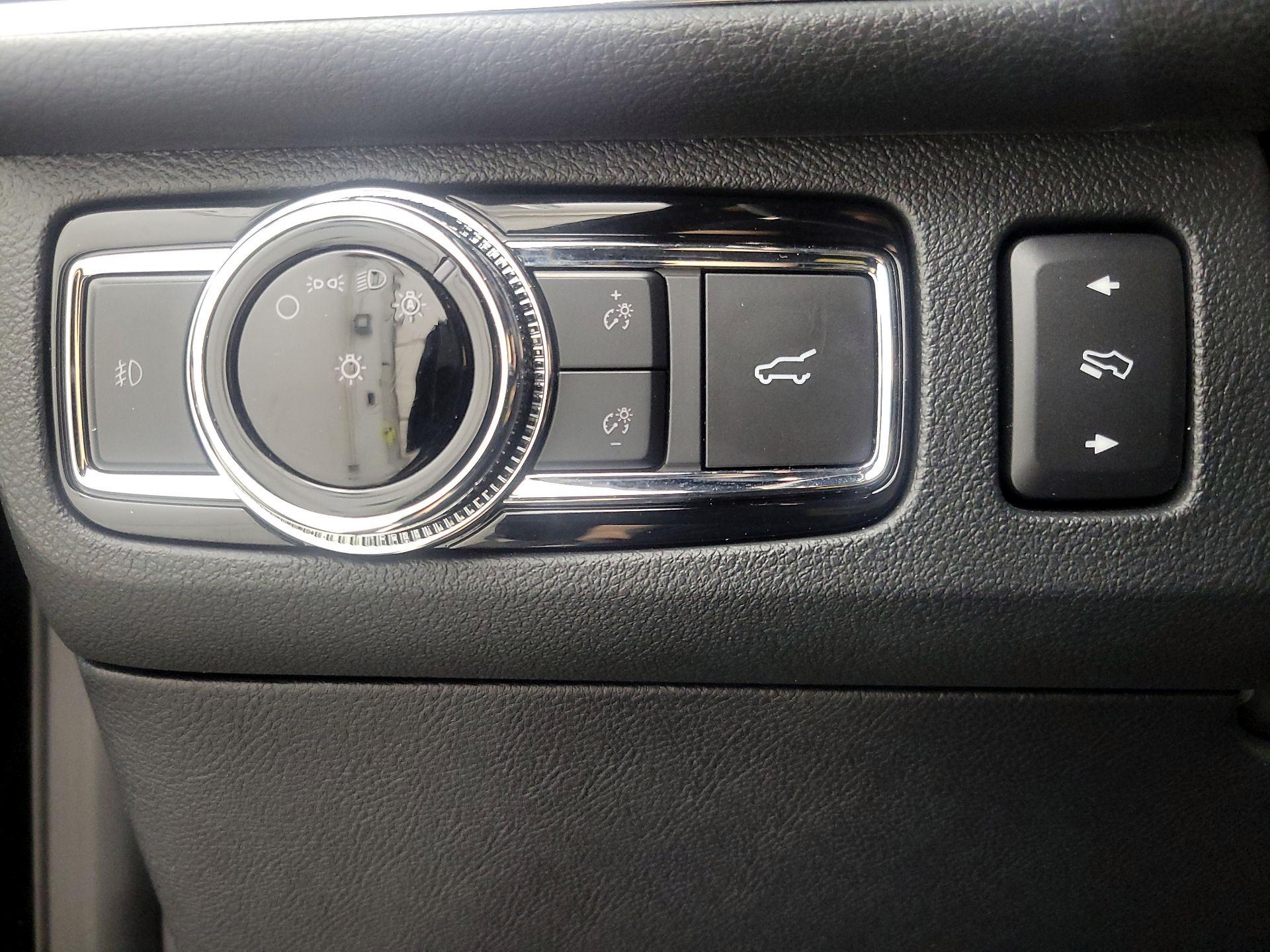 Thumbnail: 2018 Lincoln Navigator - 13