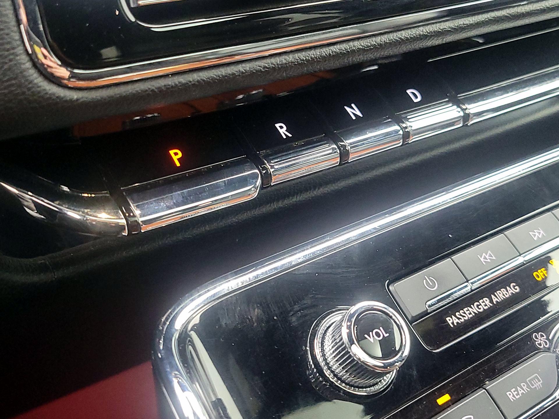 Thumbnail: 2018 Lincoln Navigator - 18