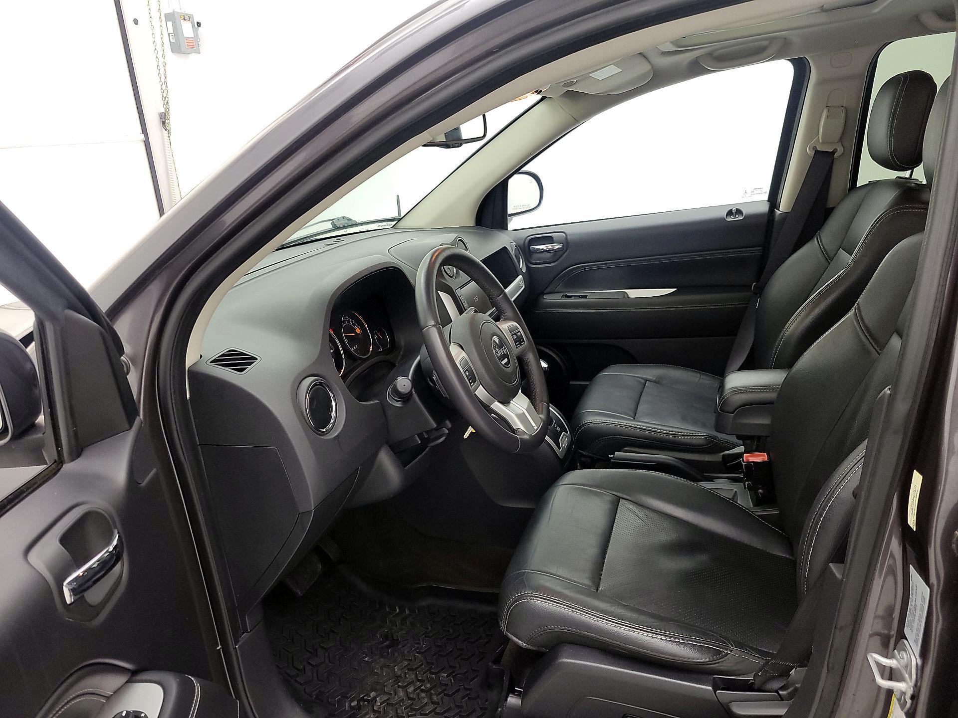 Thumbnail: 2017 Jeep Compass - 11