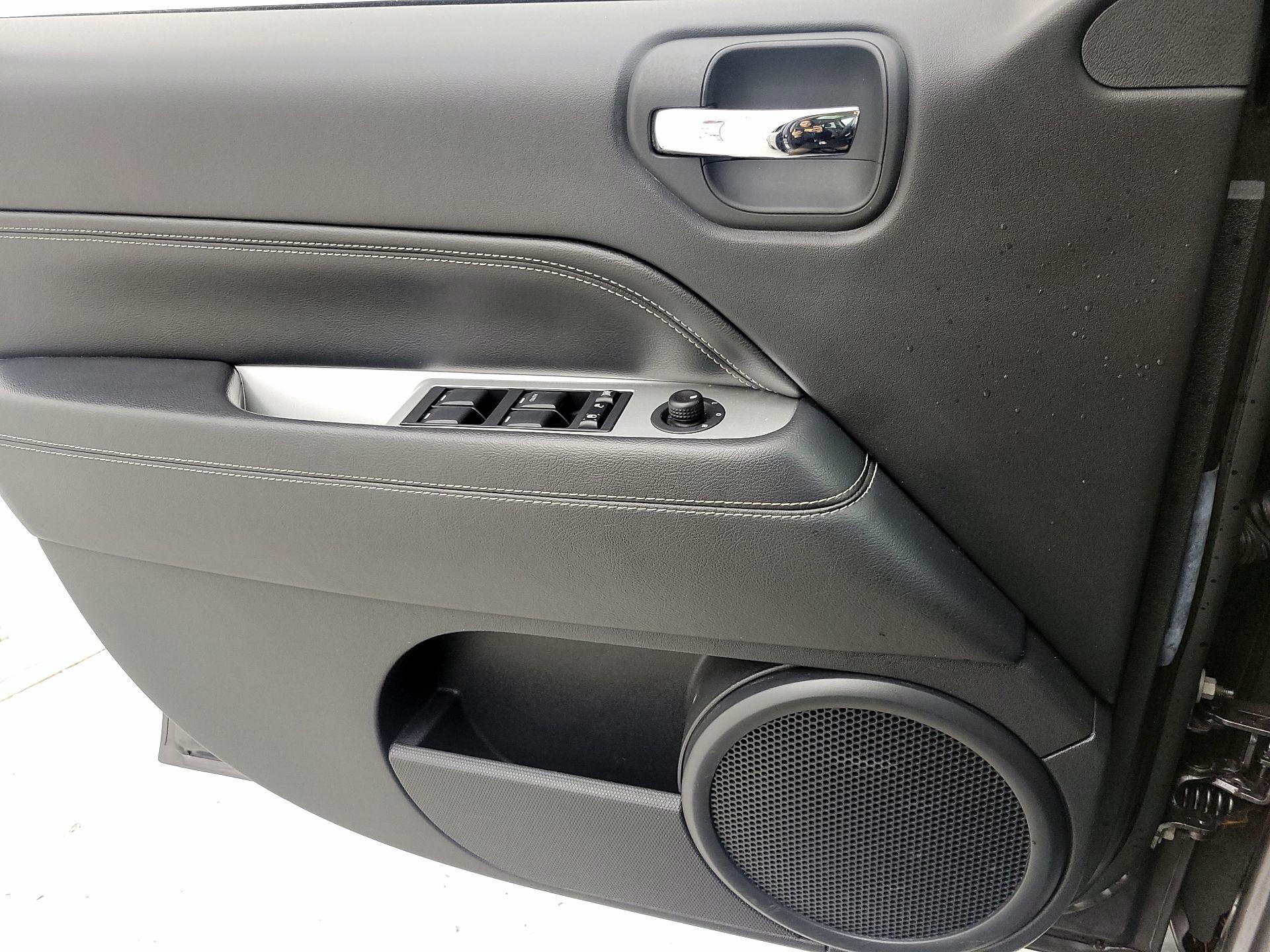 Thumbnail: 2017 Jeep Compass - 12