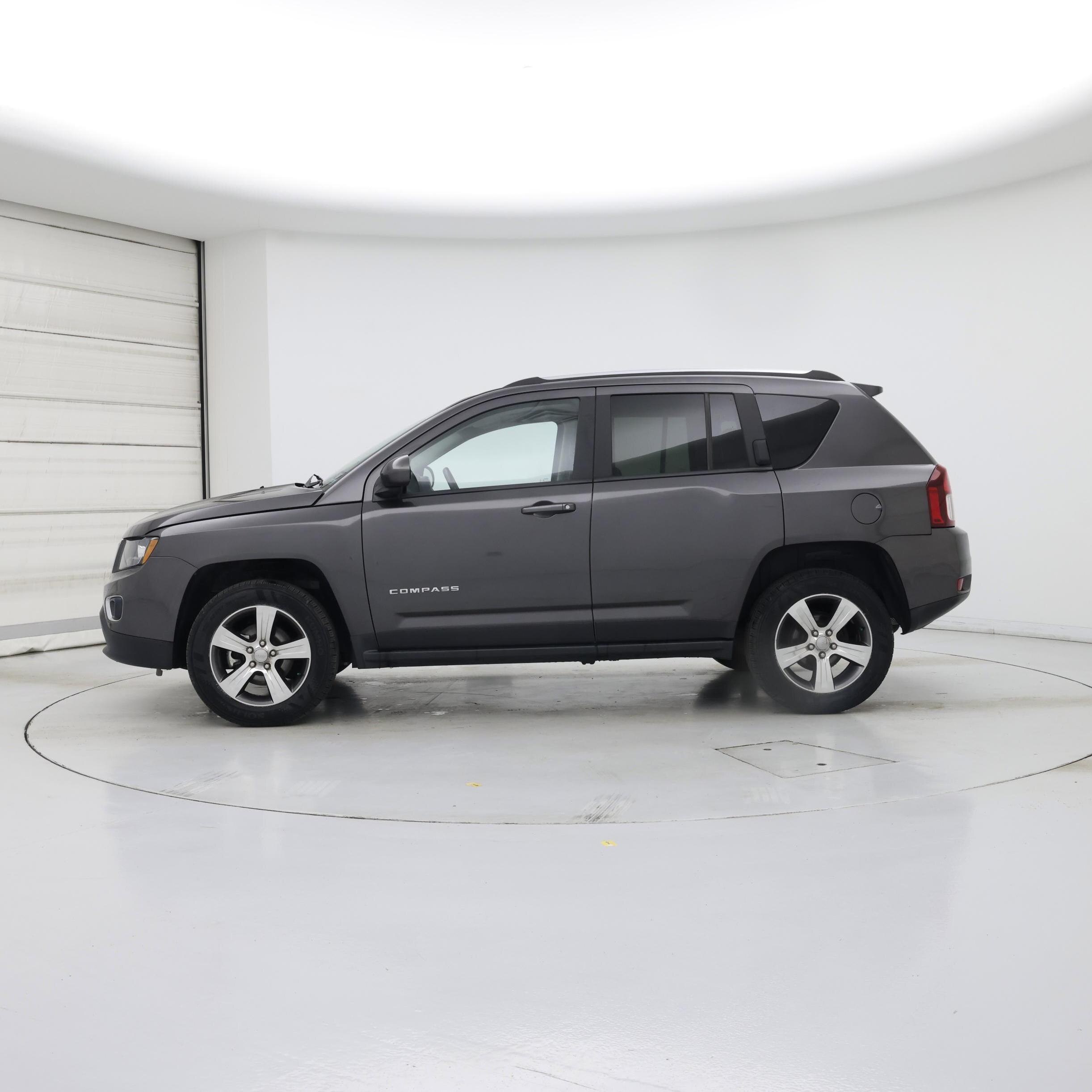 Thumbnail: 2017 Jeep Compass - 3