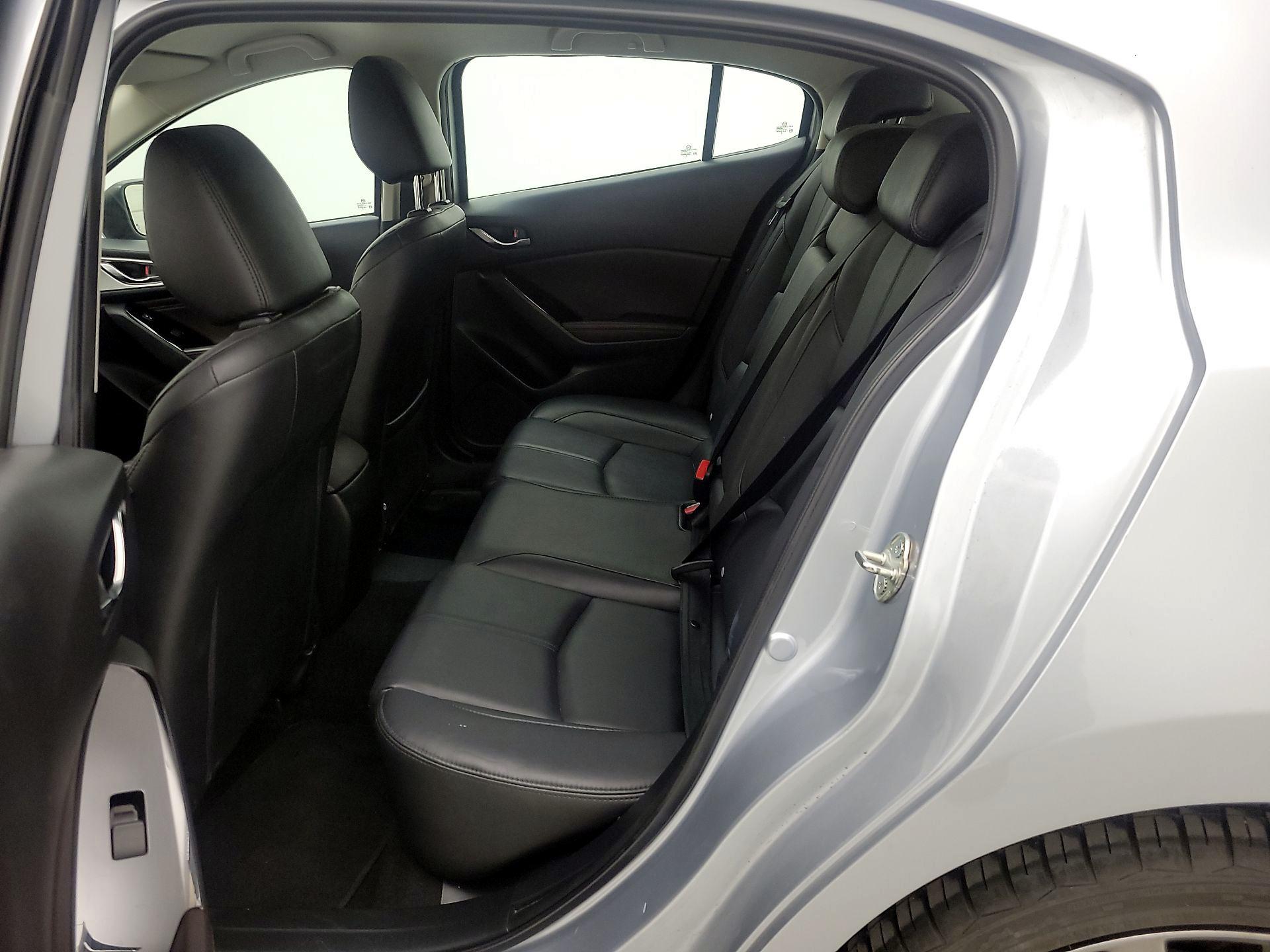 Thumbnail: 2018 Mazda Mazda3 - 18