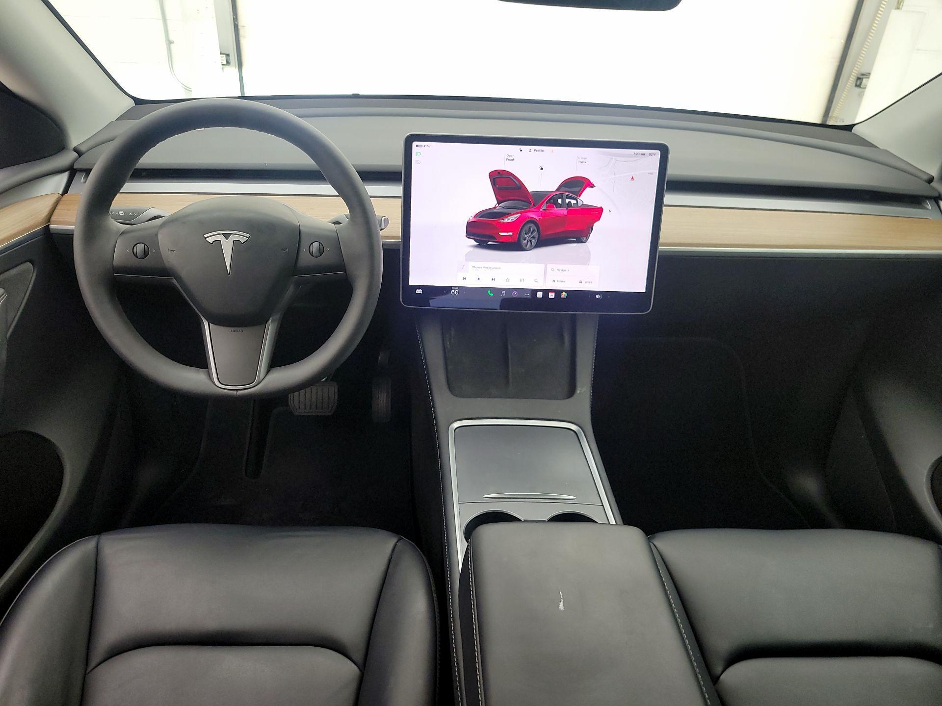 Thumbnail: 2025 Tesla Model Y - 9