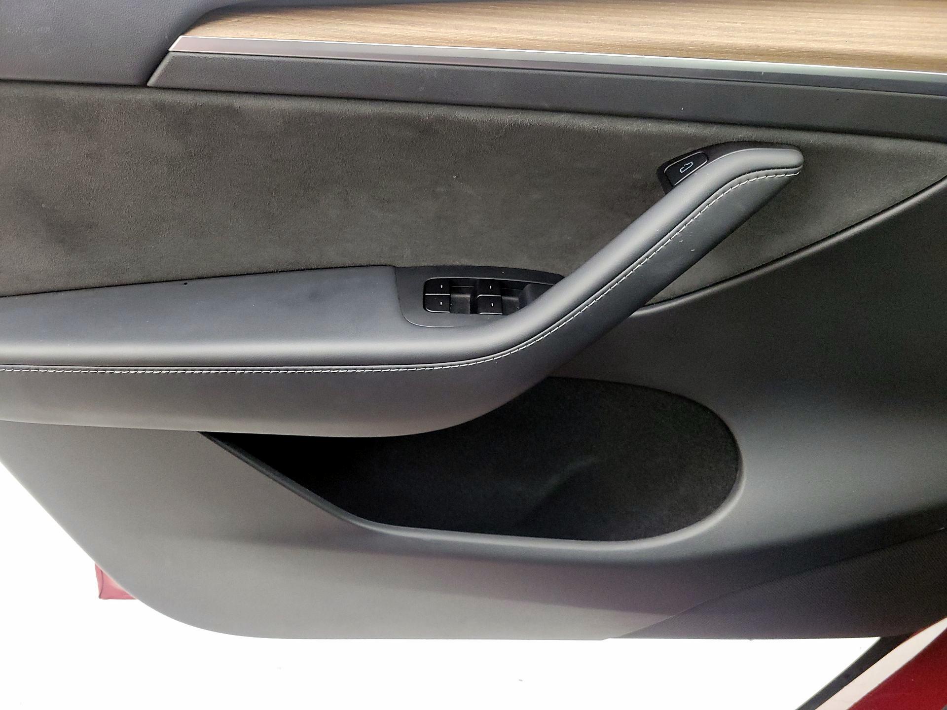 Thumbnail: 2025 Tesla Model Y - 12