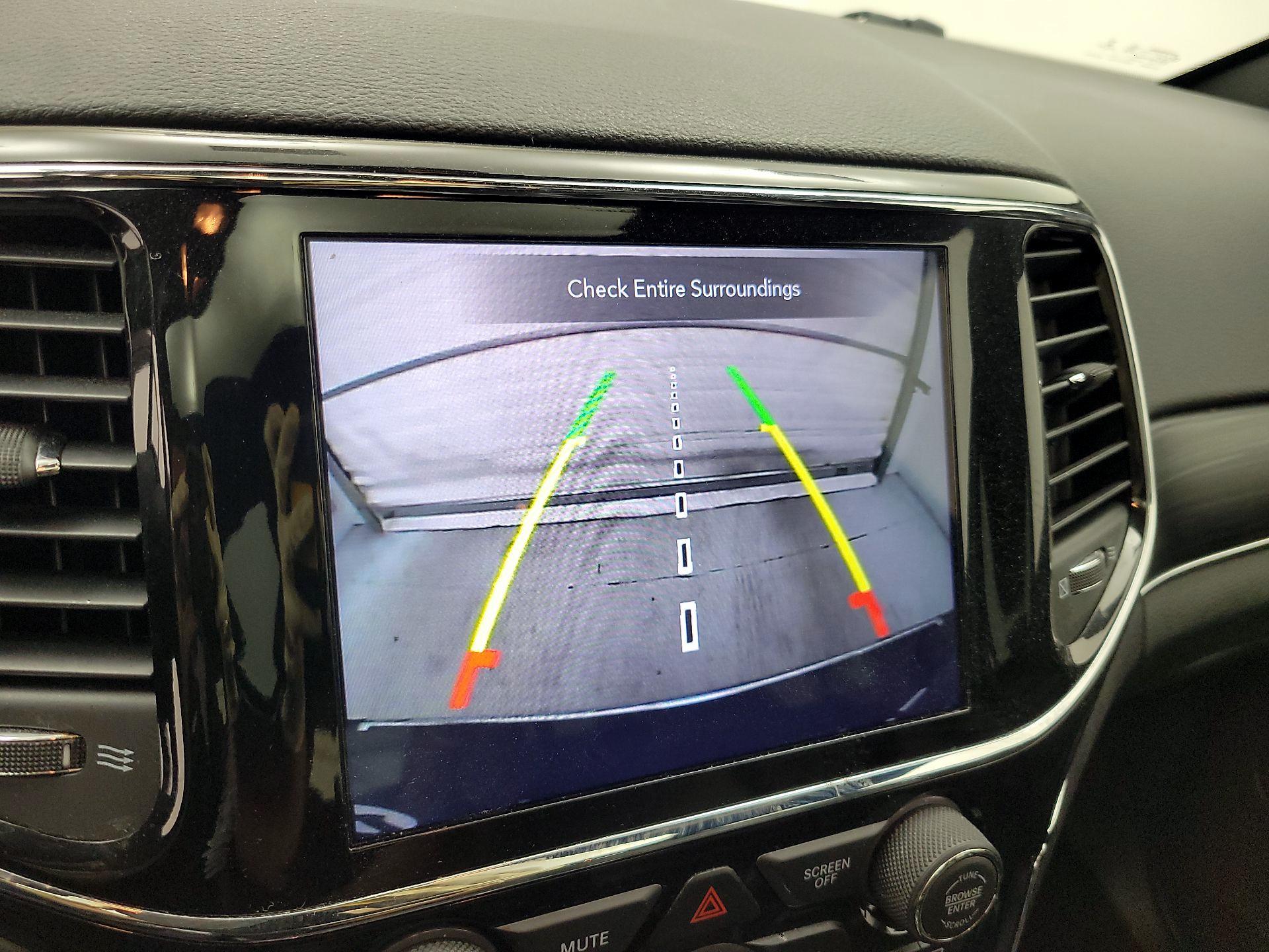 Thumbnail: 2020 Jeep Grand Cherokee - 15