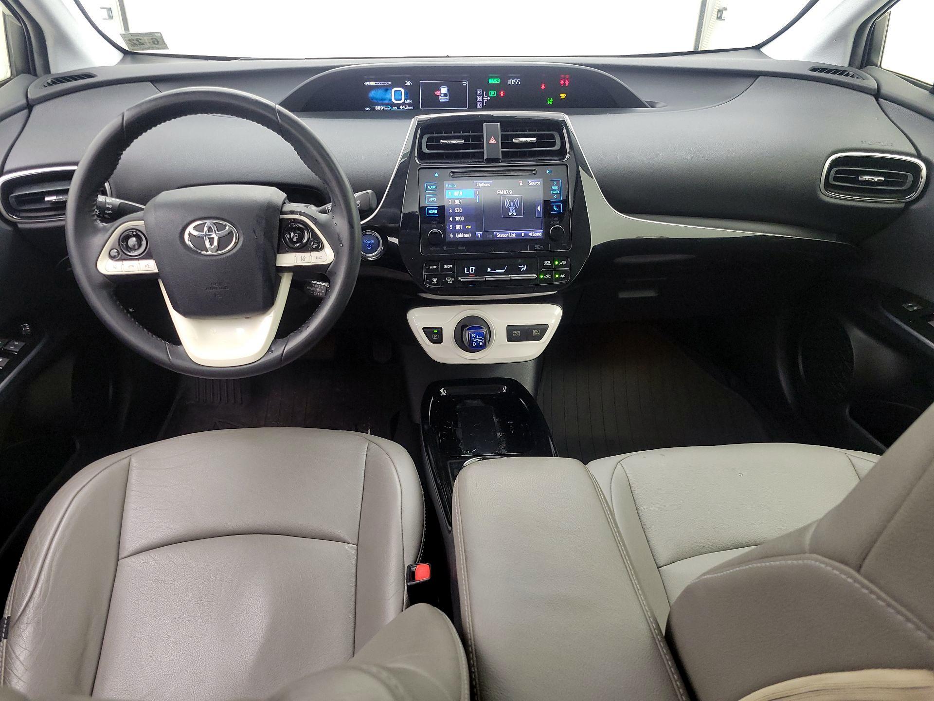 Thumbnail: 2017 Toyota Prius - 9